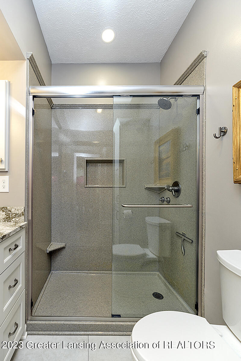 1908 Maple Shade Drive