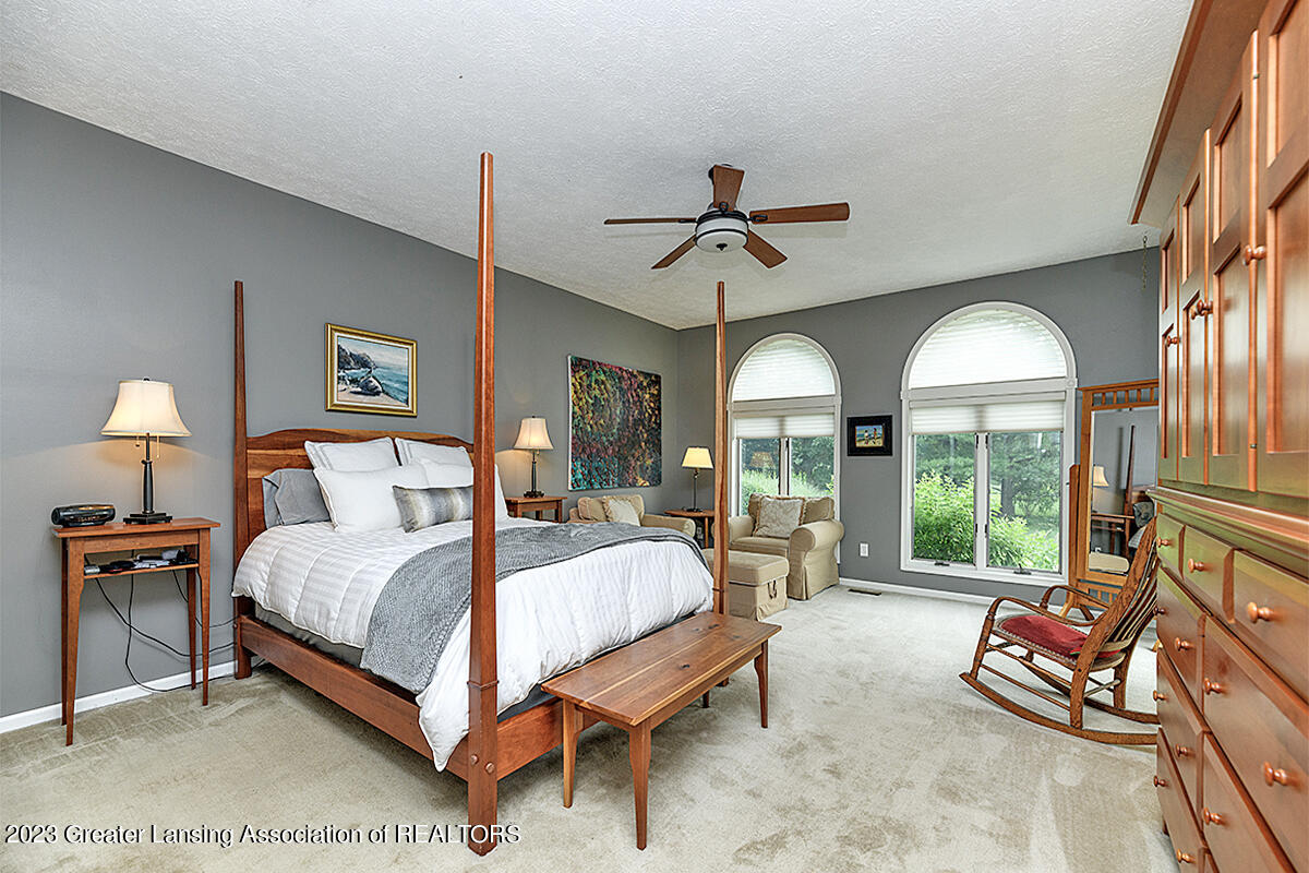 1908 Maple Shade Drive