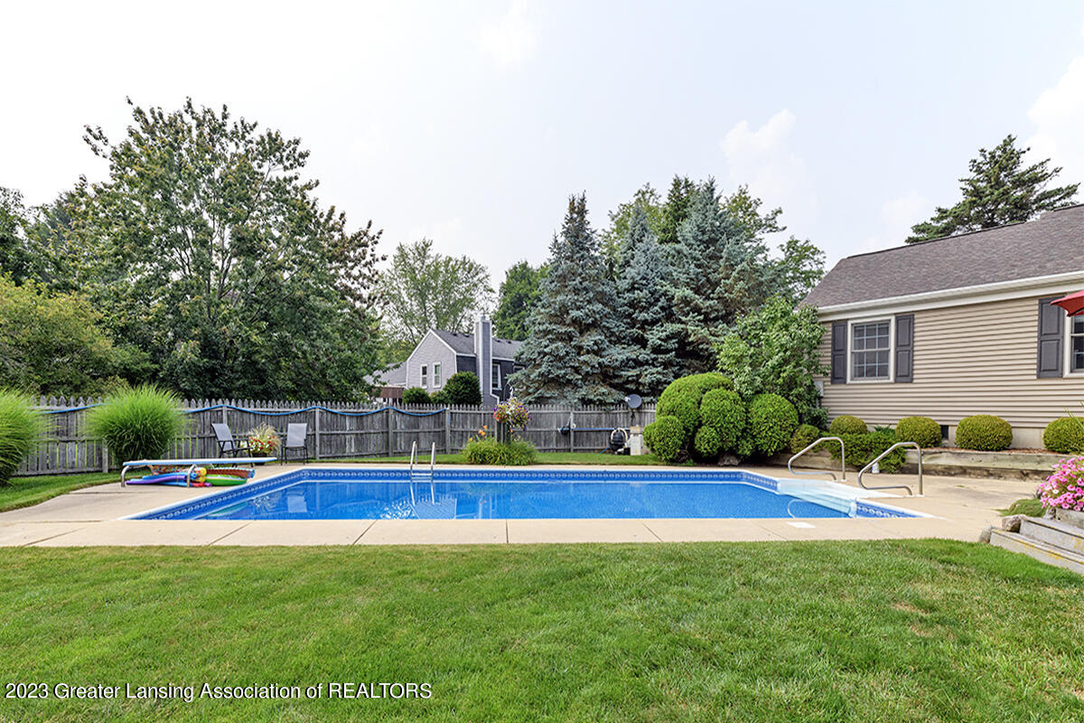 1908 Maple Shade Drive