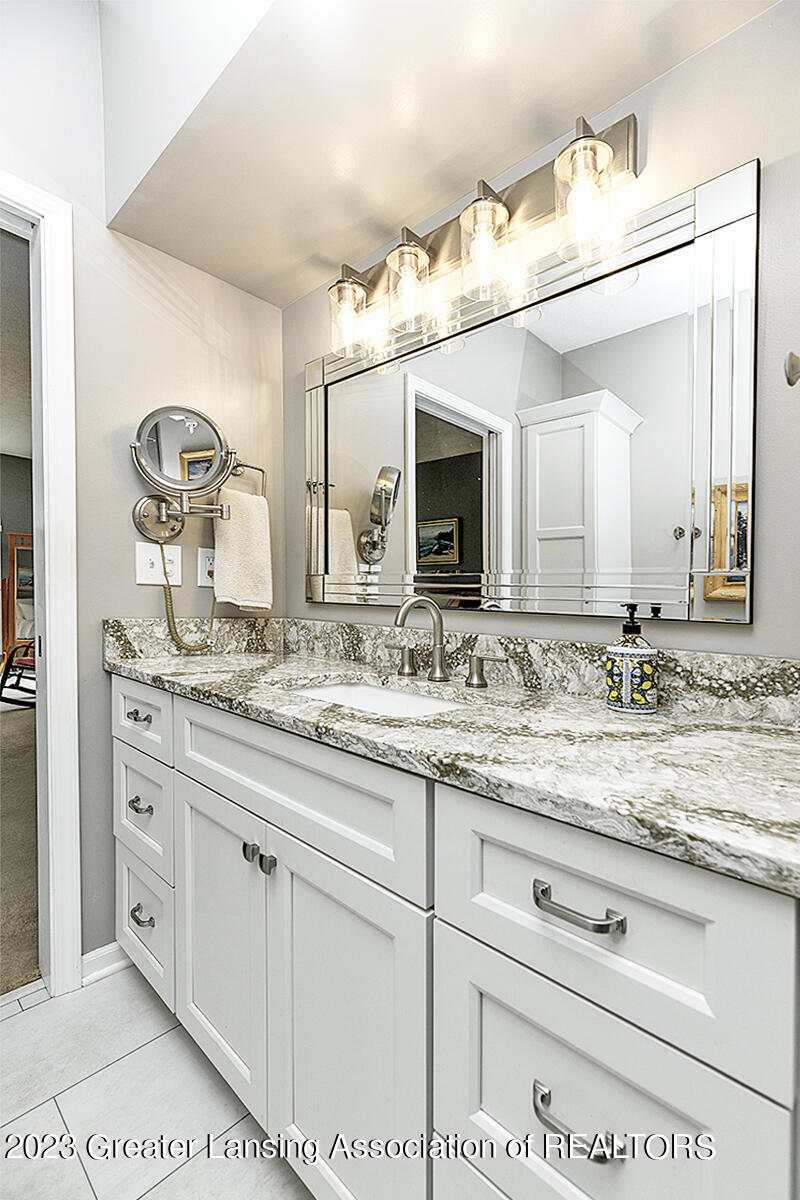 1908 Maple Shade Drive