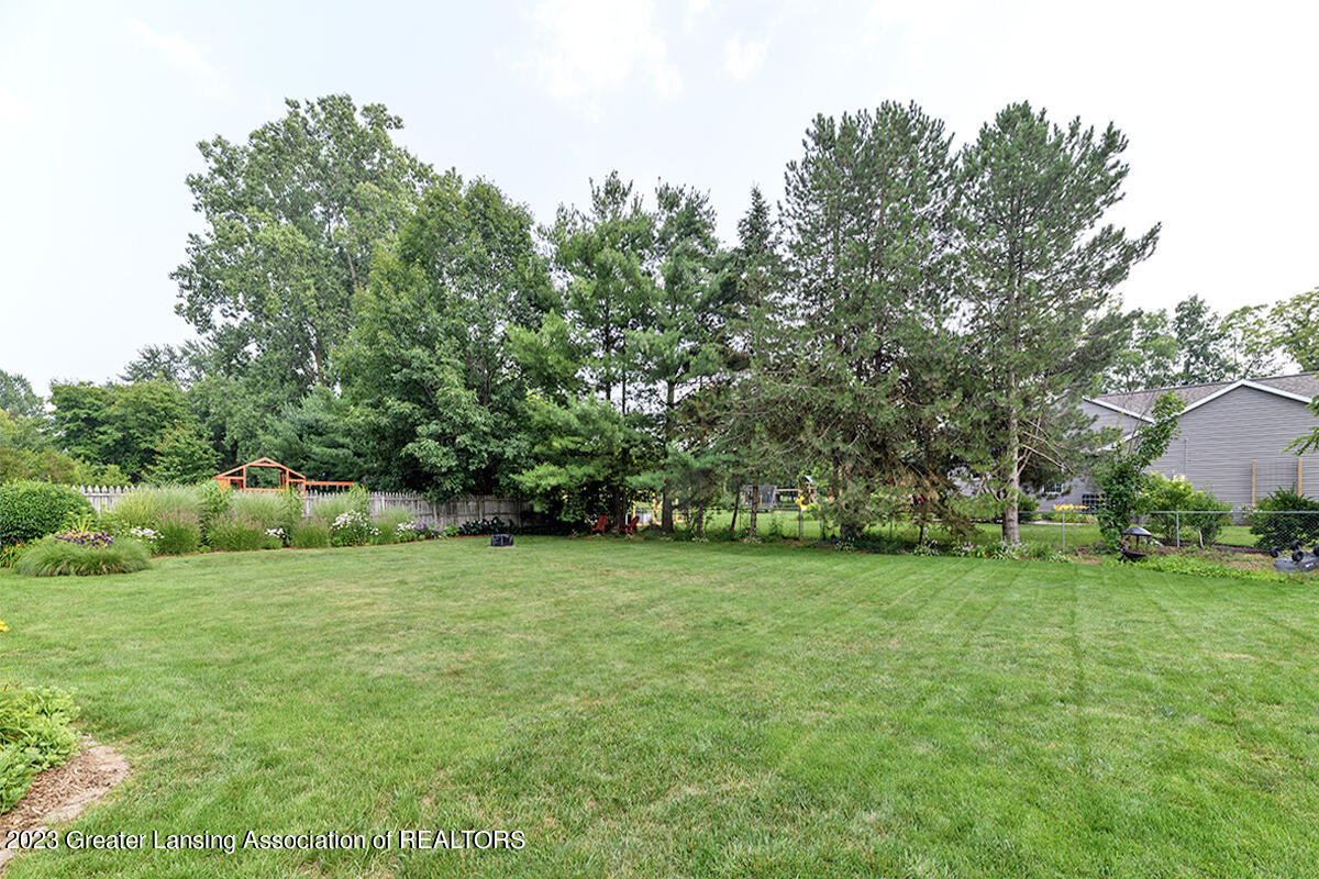 1908 Maple Shade Drive