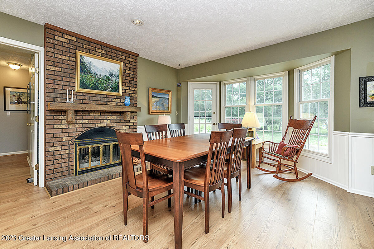 1908 Maple Shade Drive