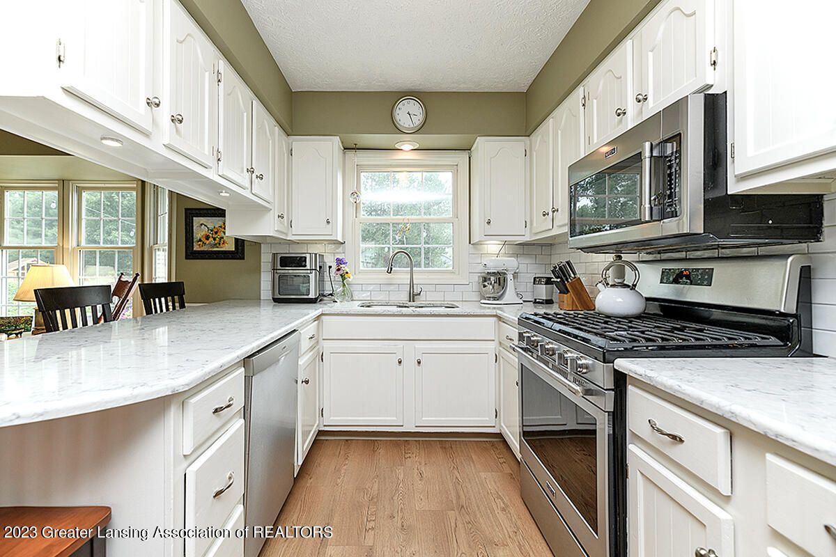 1908 Maple Shade Drive