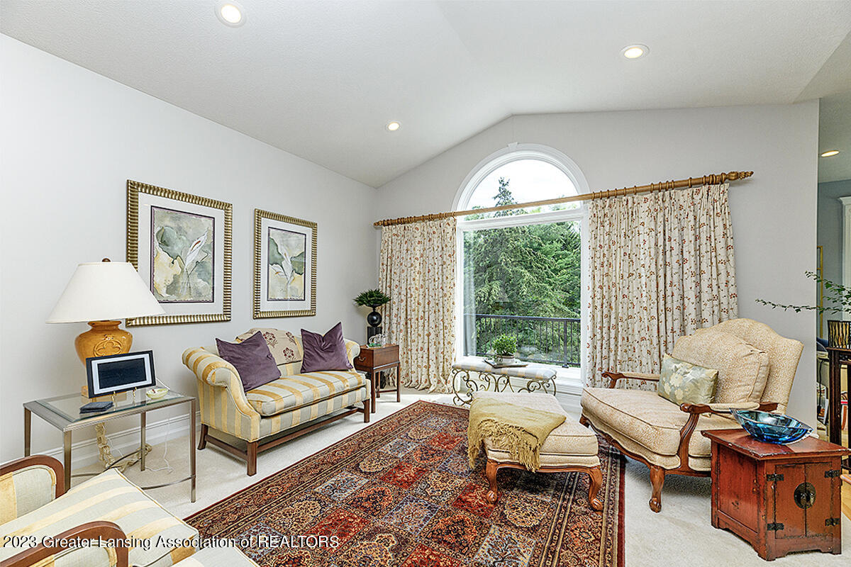 5154 Sapphire Circle