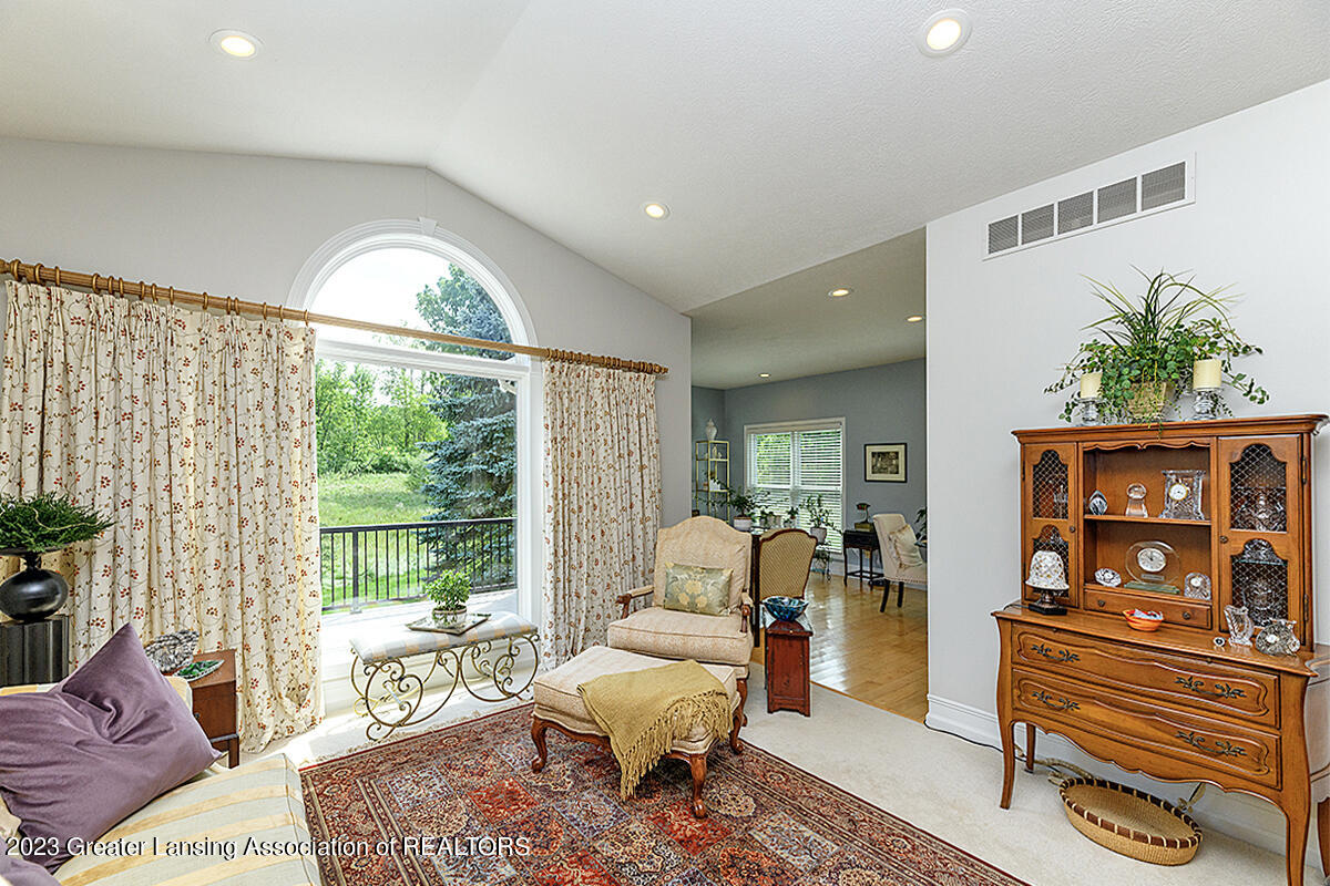 5154 Sapphire Circle