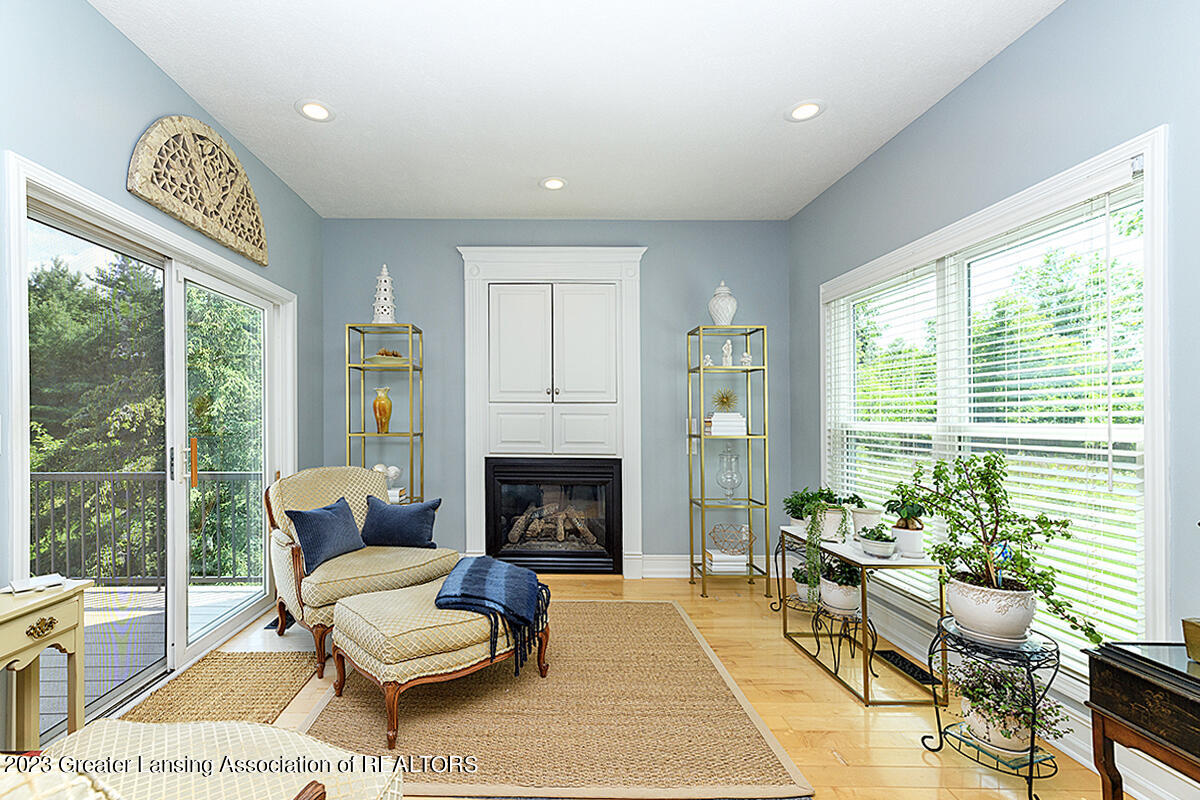 5154 Sapphire Circle