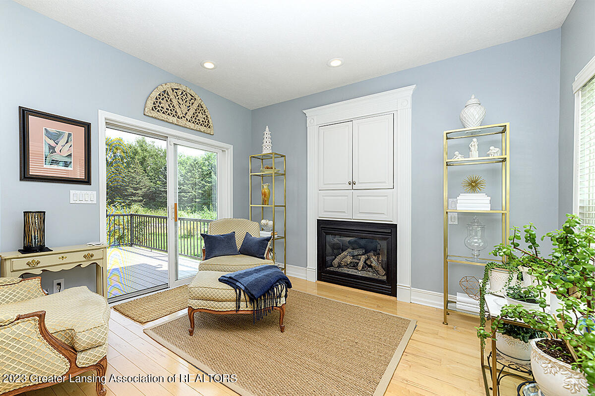 5154 Sapphire Circle