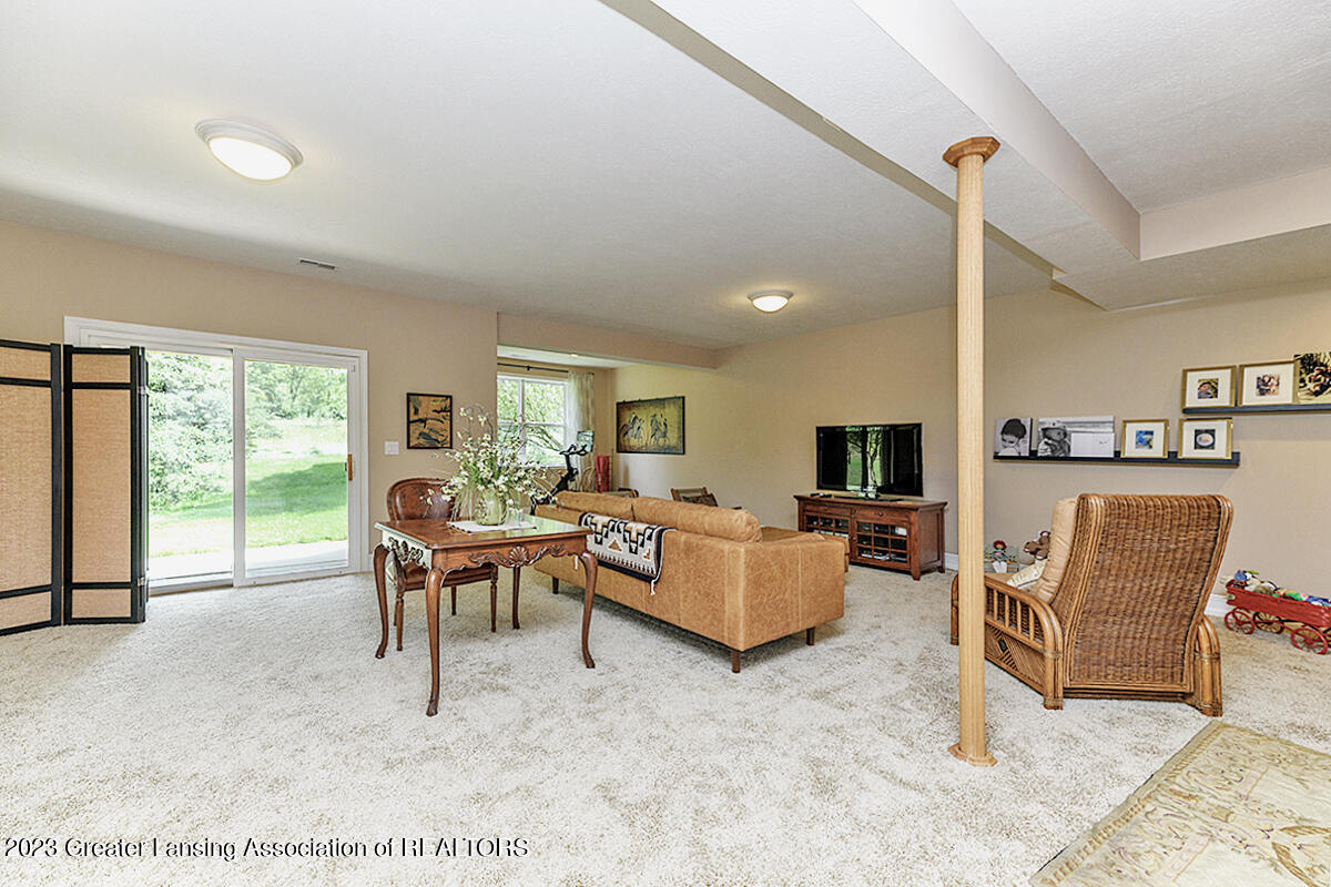 5154 Sapphire Circle