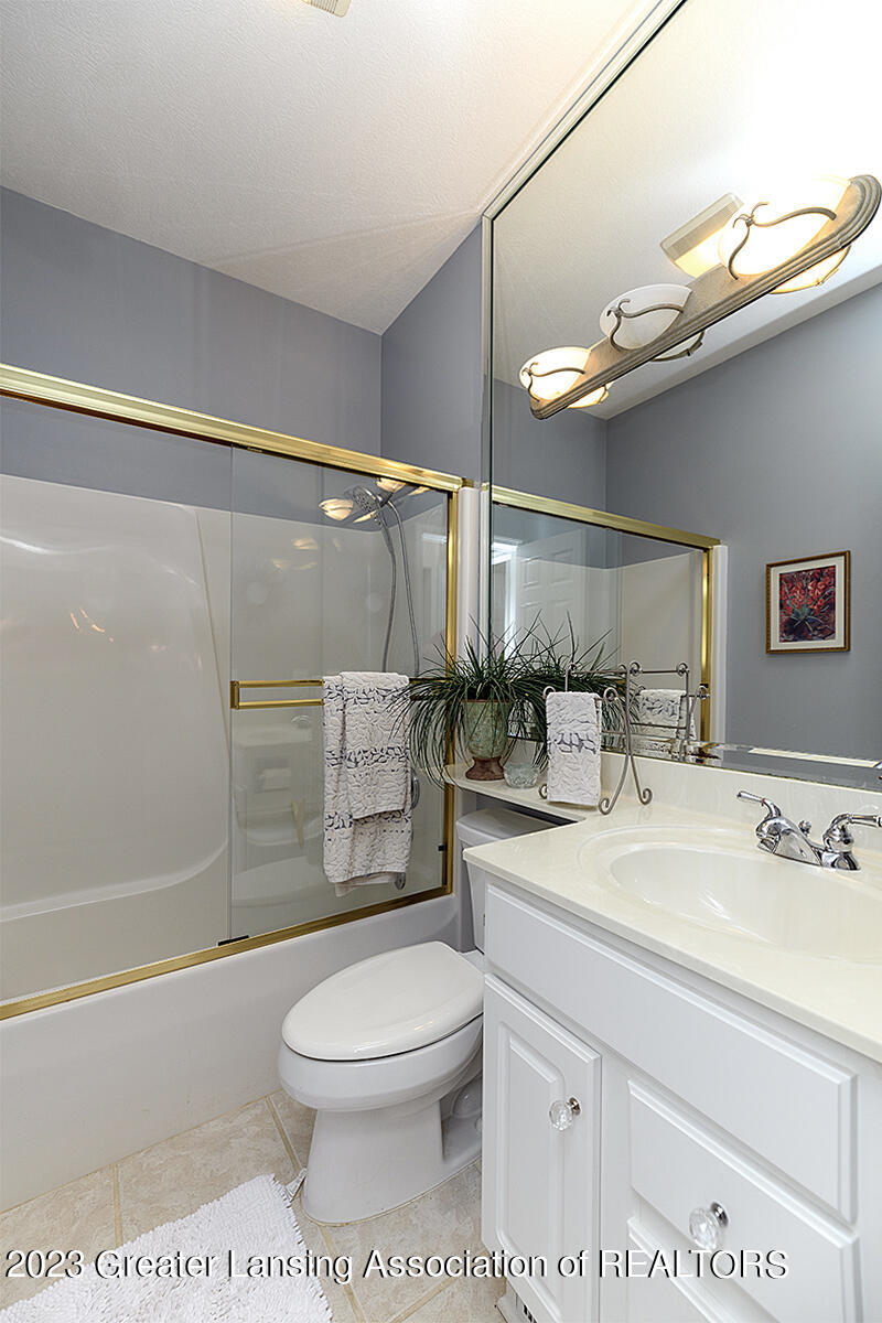 5154 Sapphire Circle