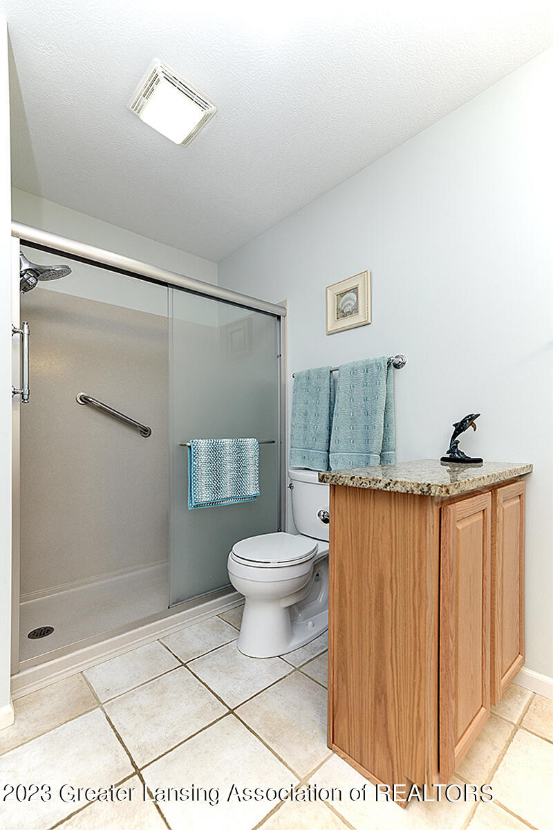 1140 W Maide Marians Court