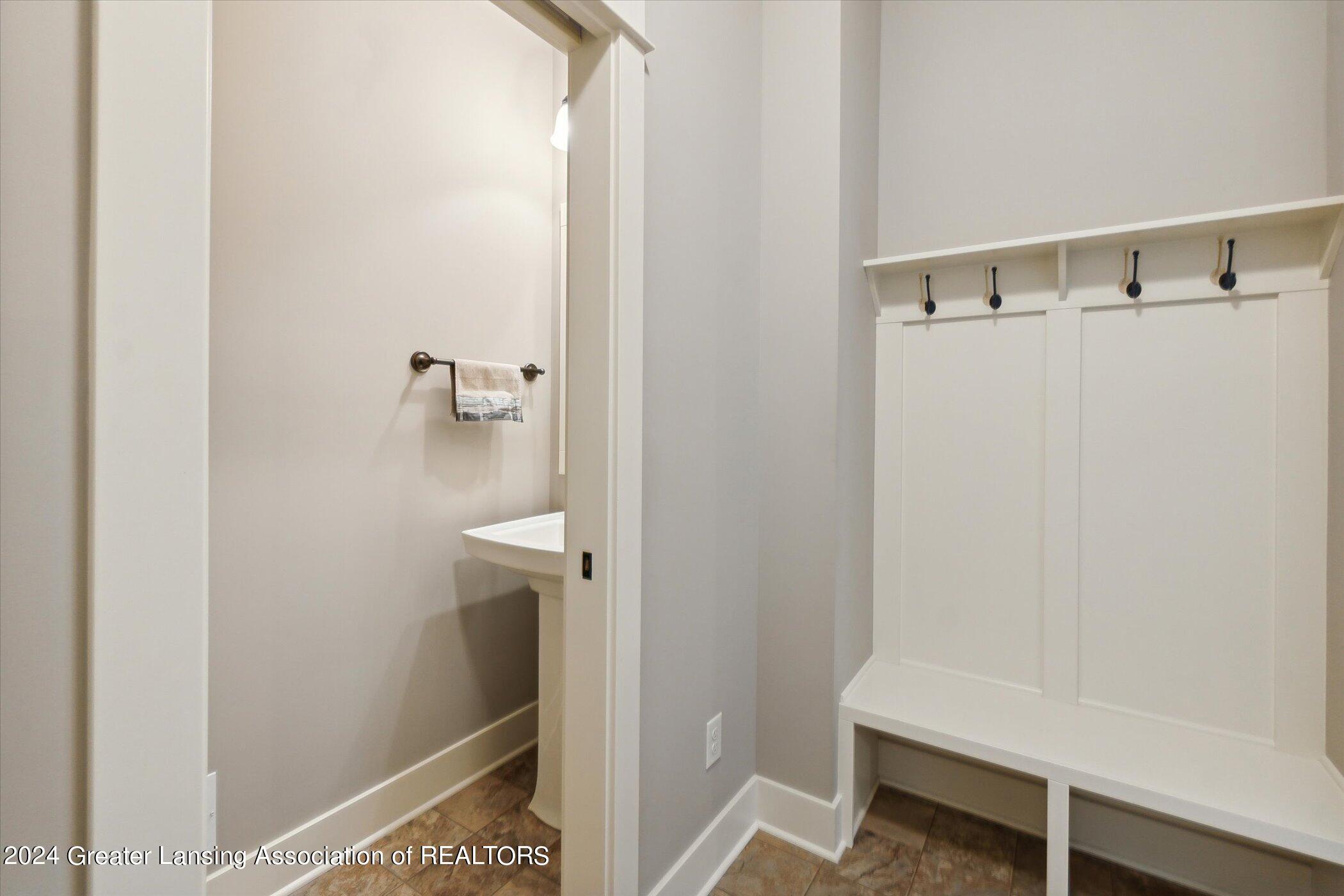 7537 Roxborough Lane, 30