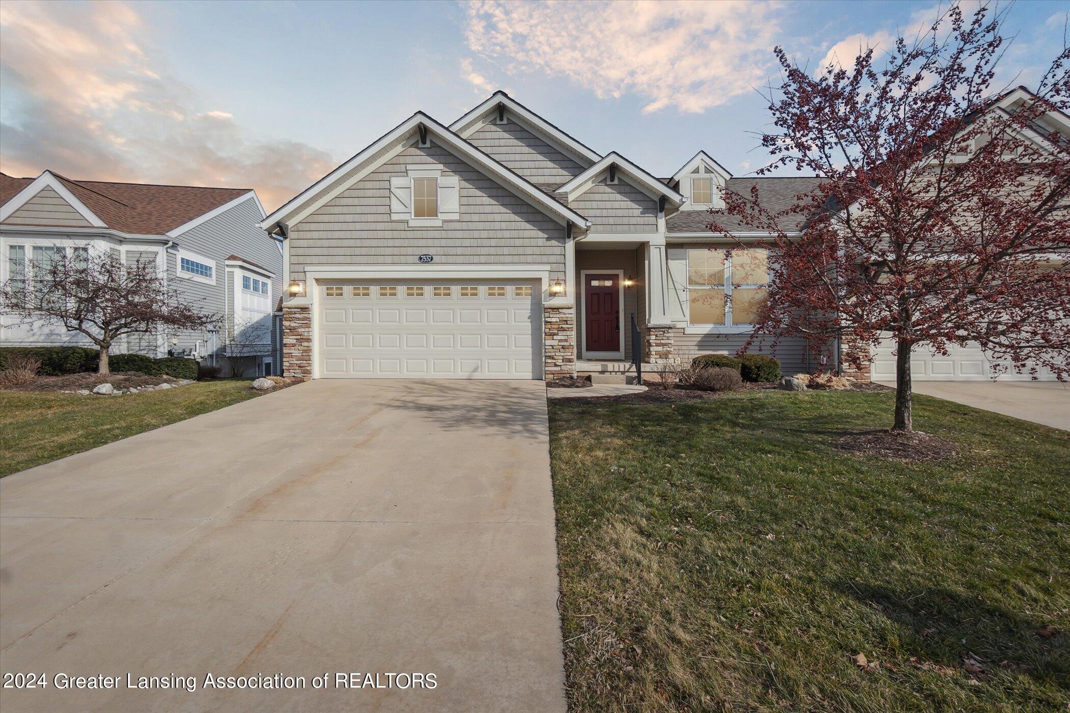 7537 Roxborough Lane, 30