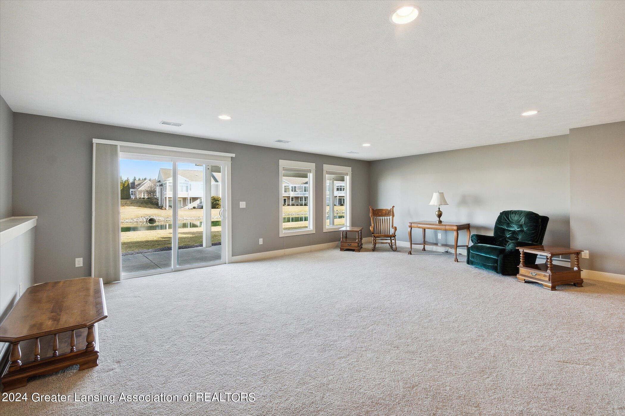 7537 Roxborough Lane, 30