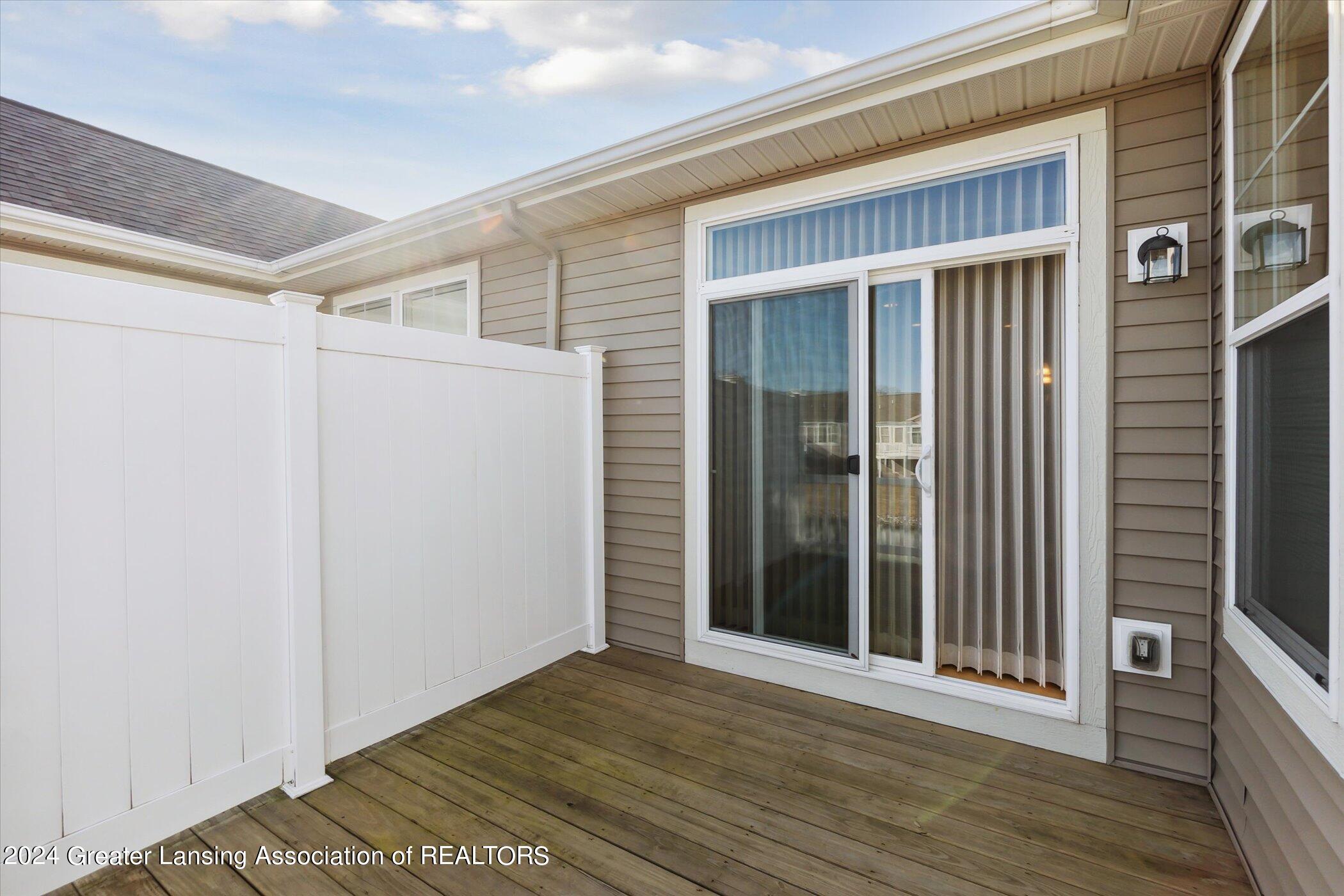 7537 Roxborough Lane, 30