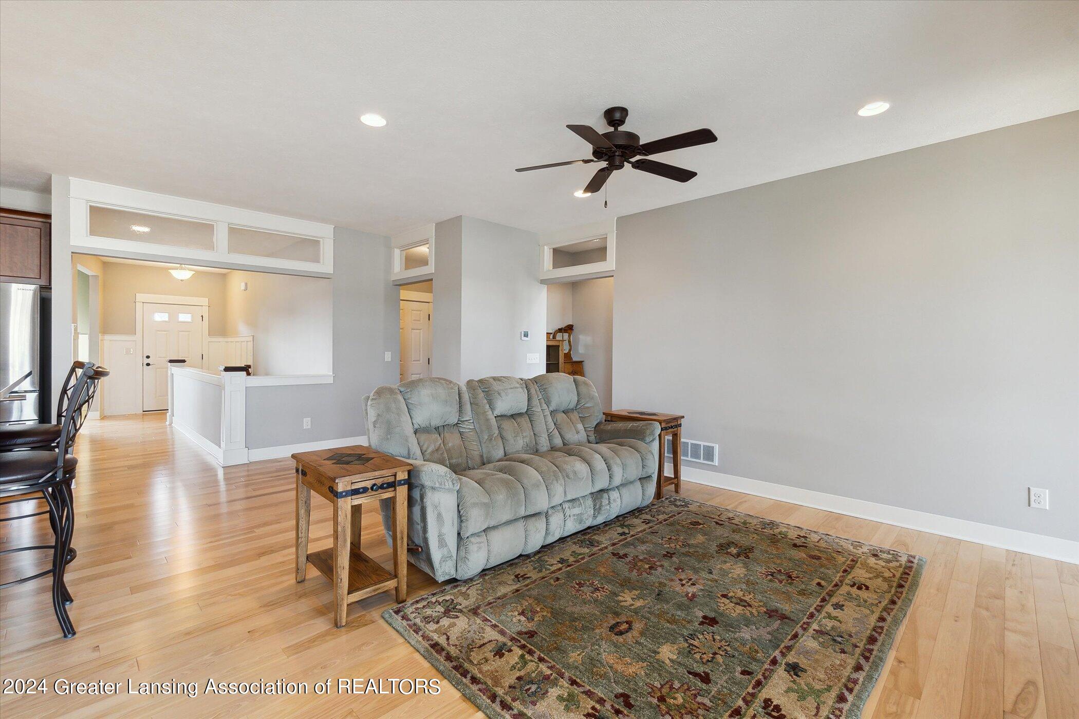 7537 Roxborough Lane, 30