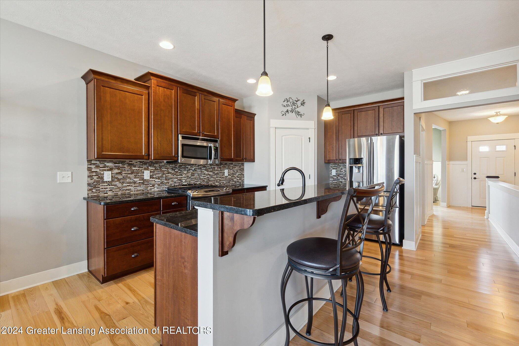 7537 Roxborough Lane, 30