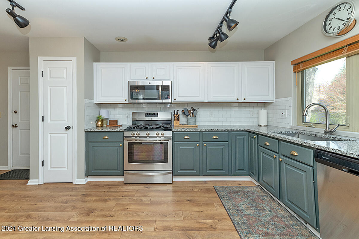 16790 Cedarbrook Drive