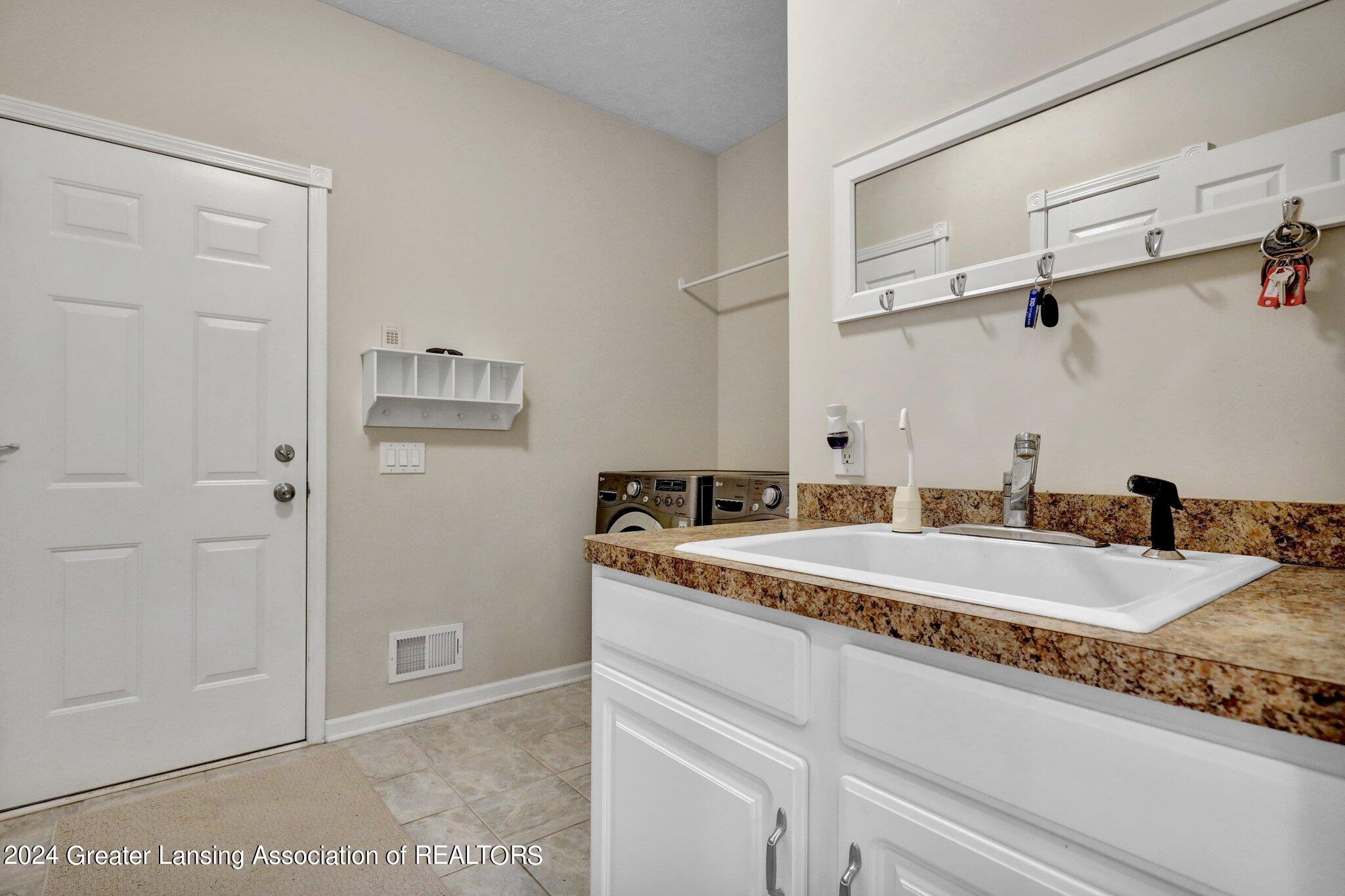 6591 Brassie Shot Road