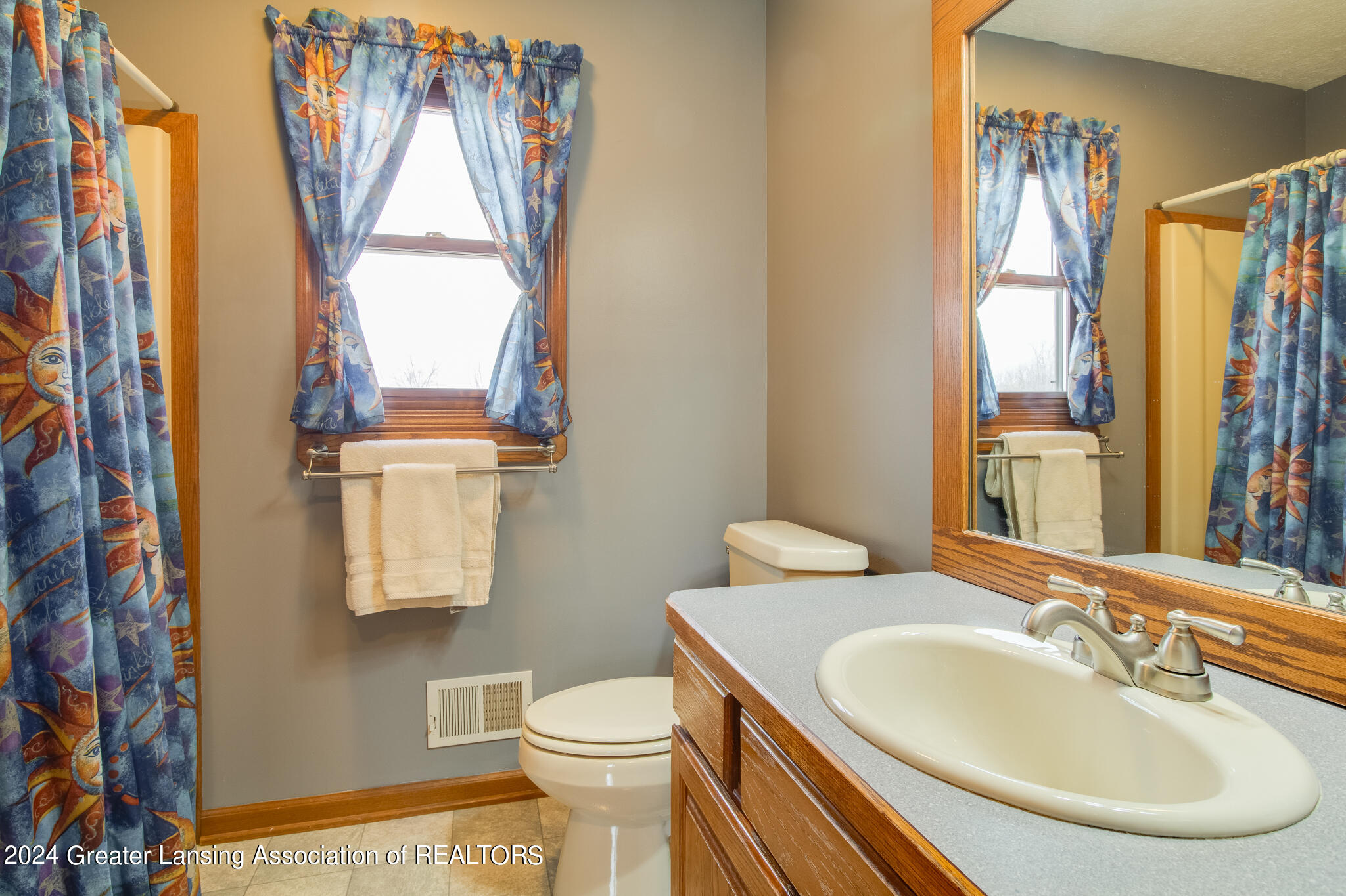 1697 E Sherwood Road