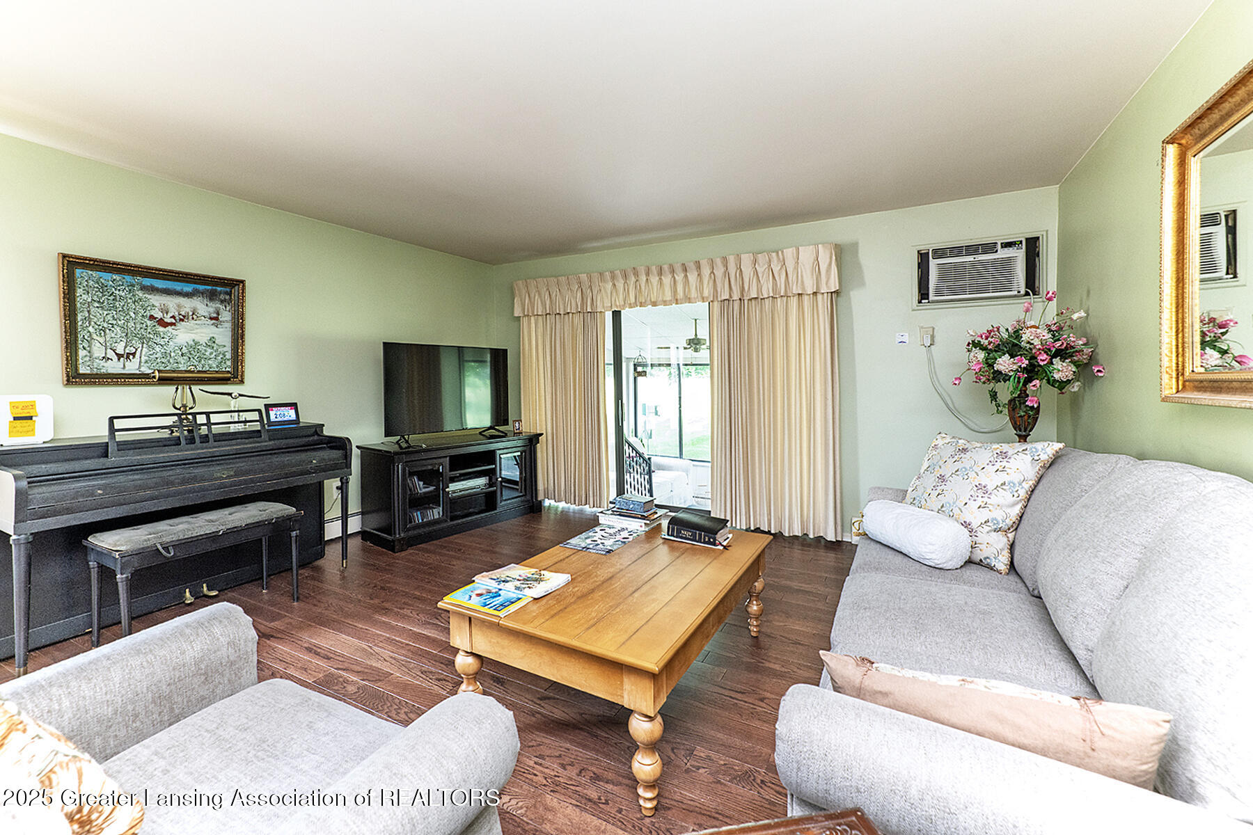 526 Red Cedar Boulevard