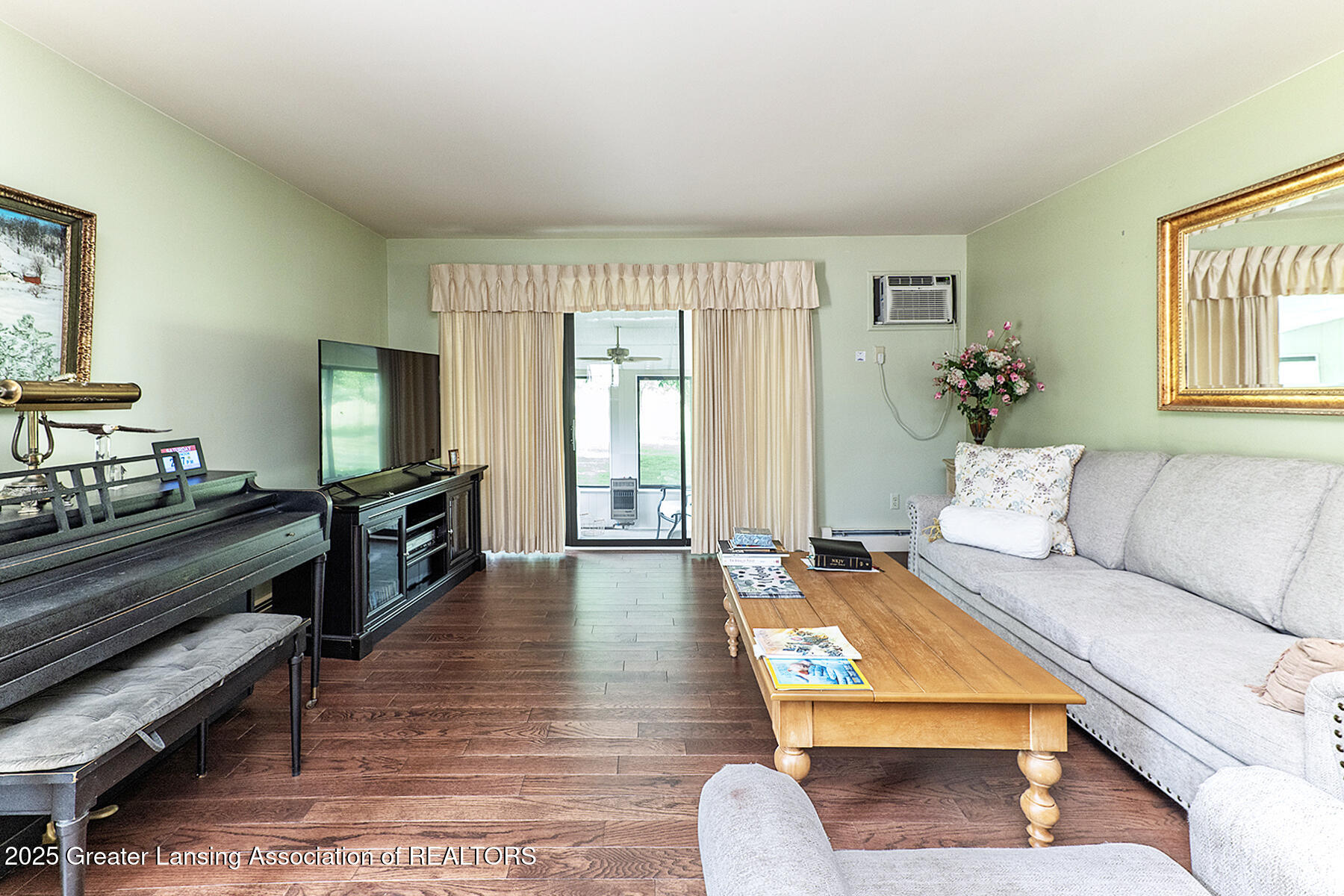 526 Red Cedar Boulevard