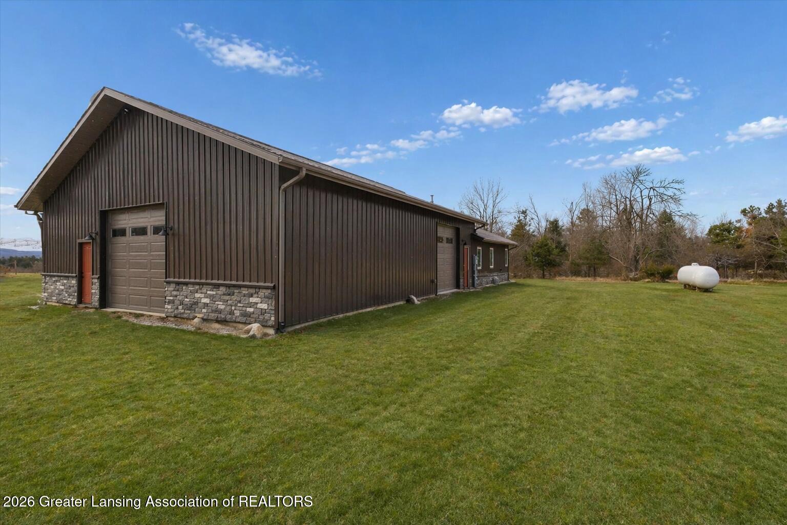 8370 Lakeview Road