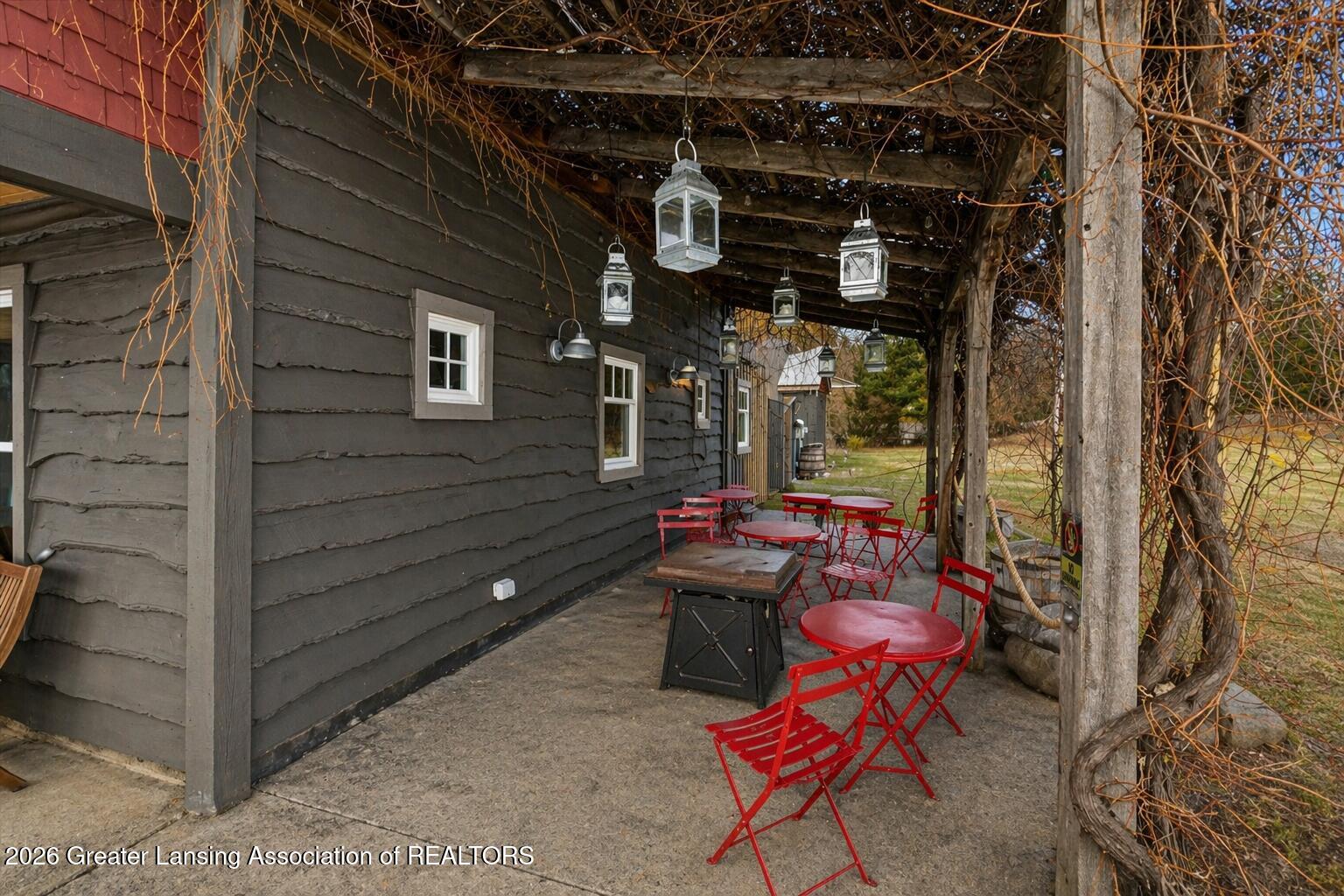 8370 Lakeview Road