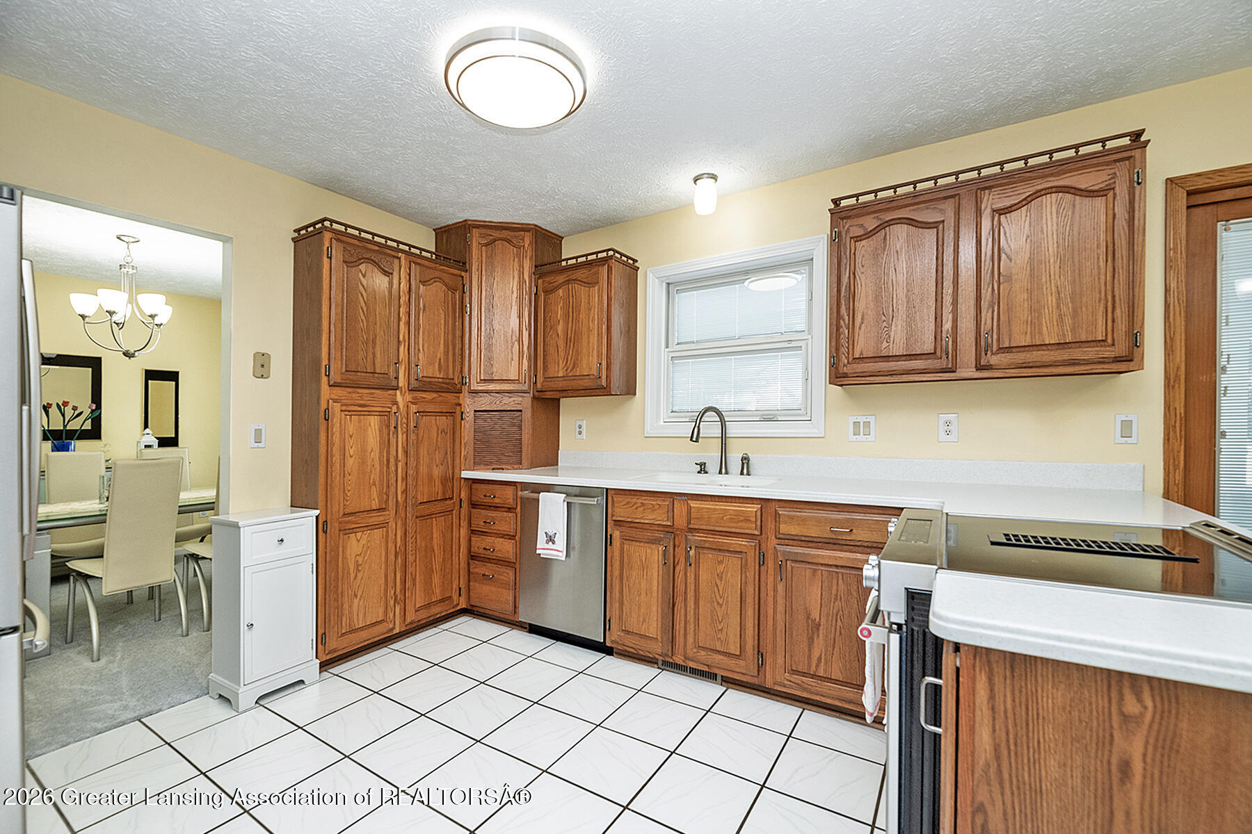 3934 E Sunwind Drive