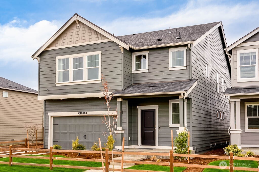 4006 23rd Avenue NE Unit: 33