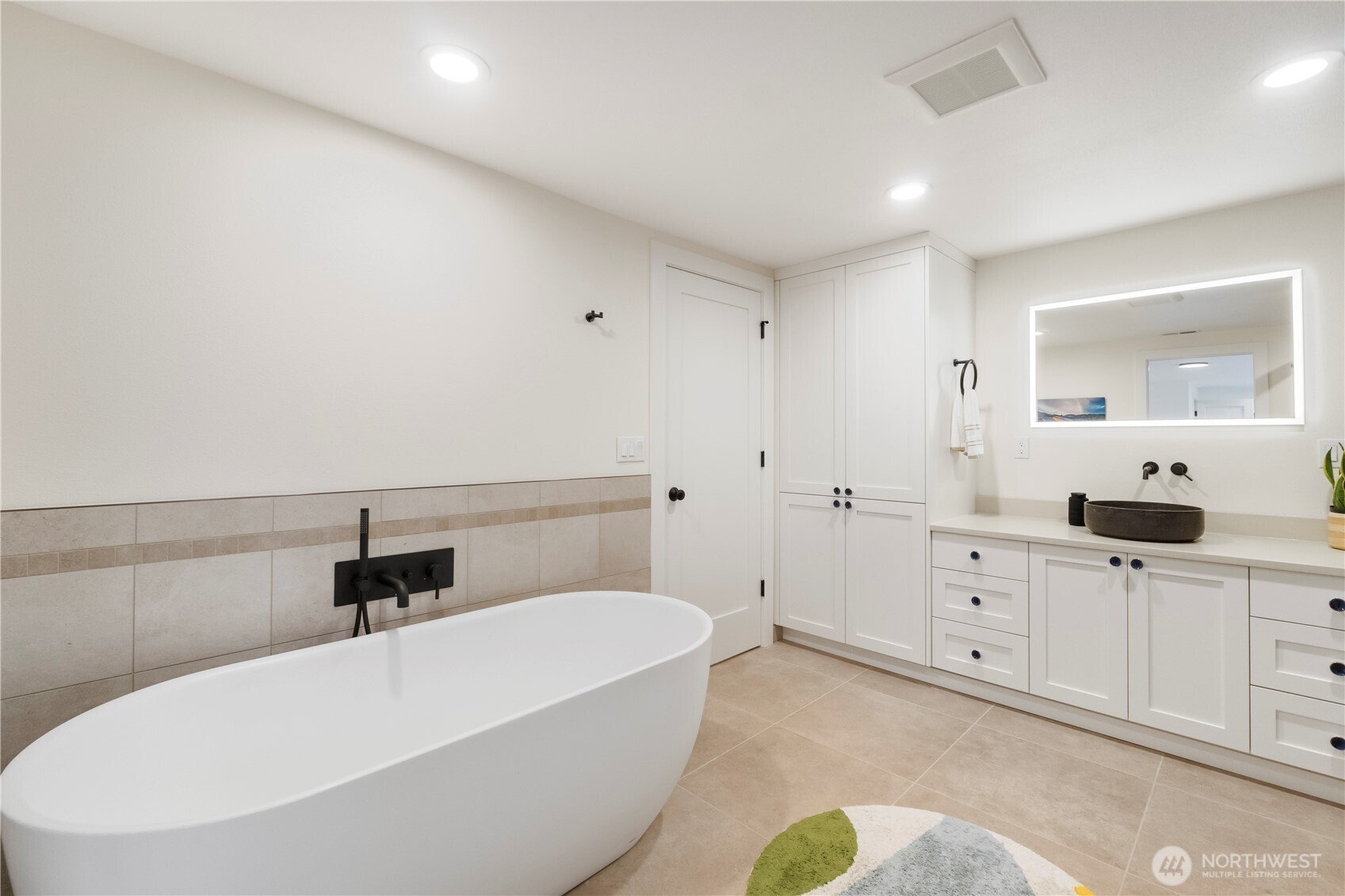 3109 Tahoma Place W