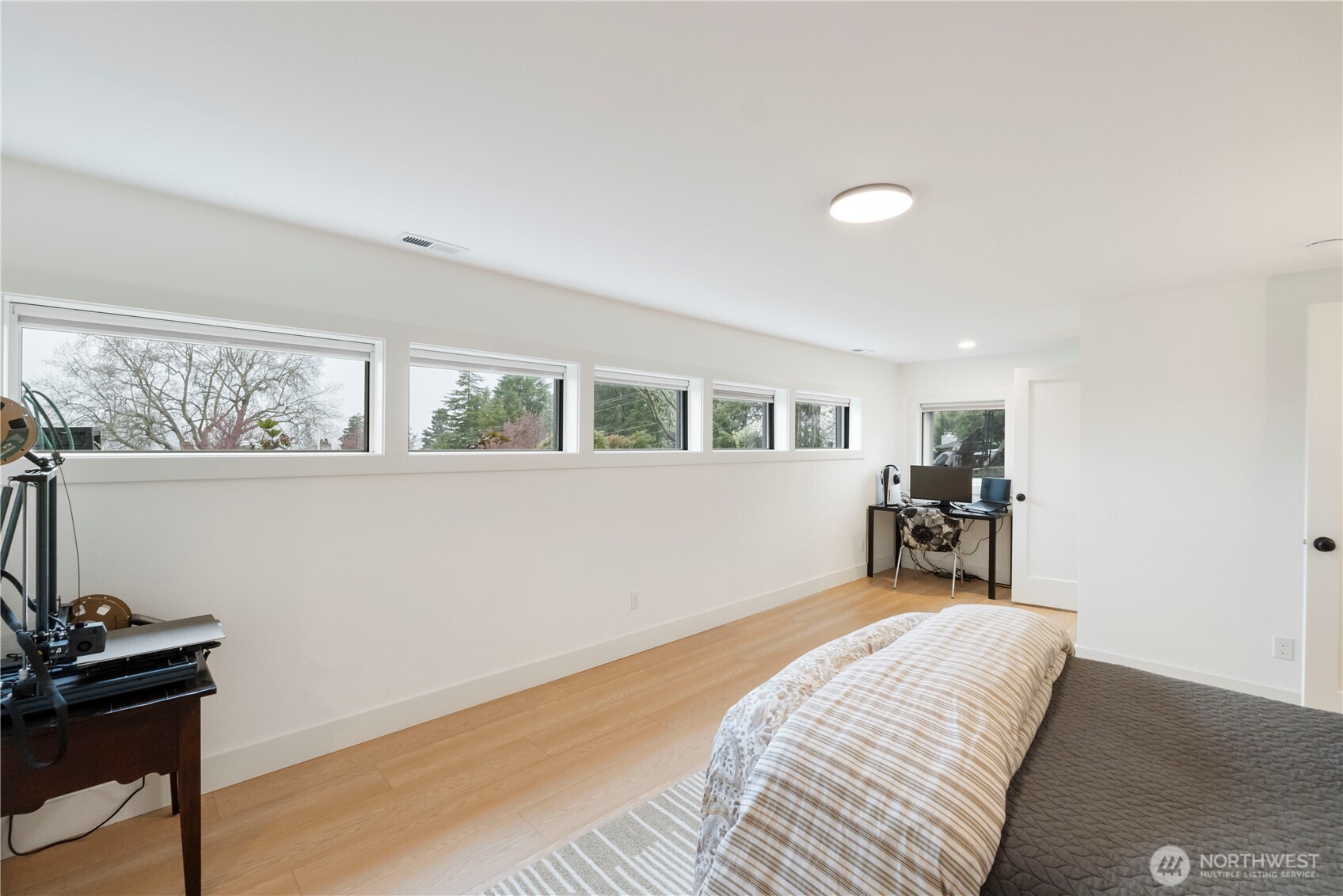 3109 Tahoma Place W
