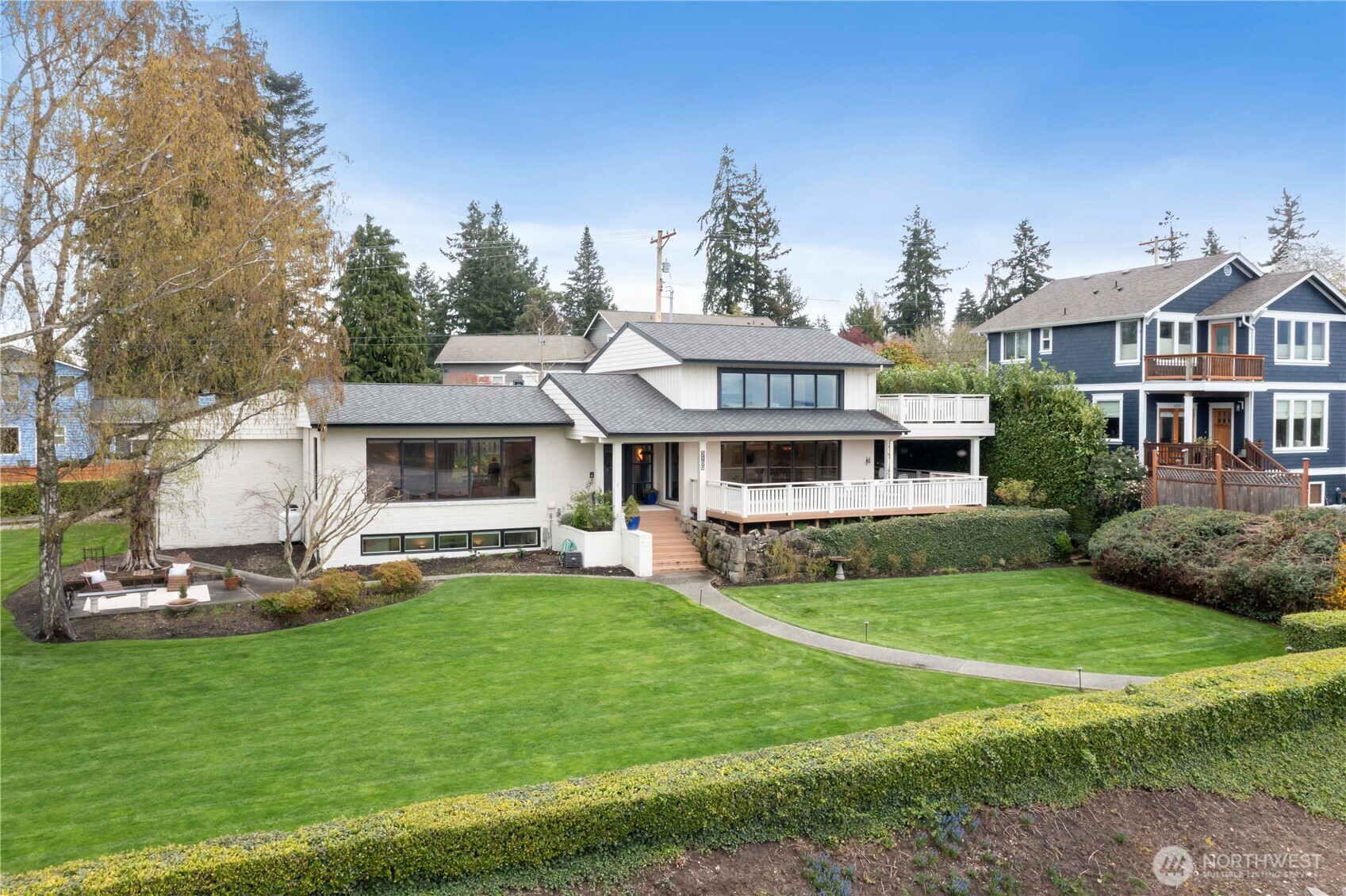 3109 Tahoma Place W