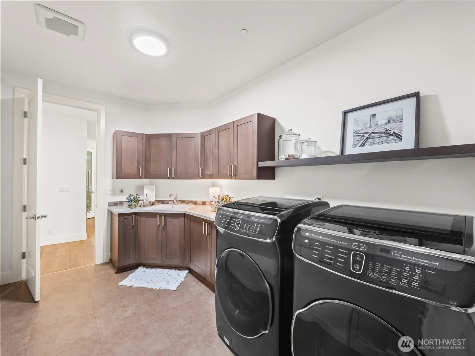 6588 Serenity Loop