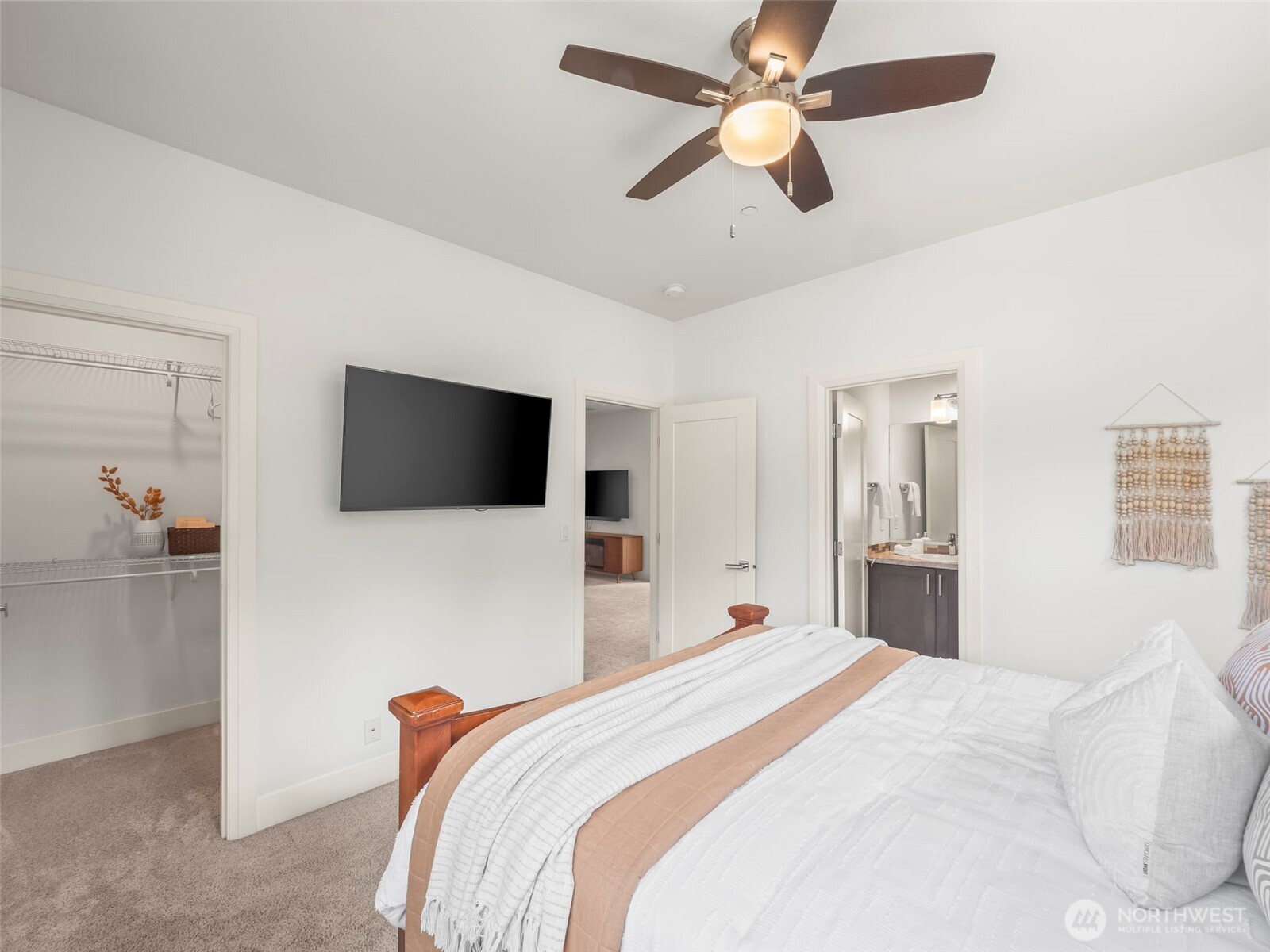 6588 Serenity Loop