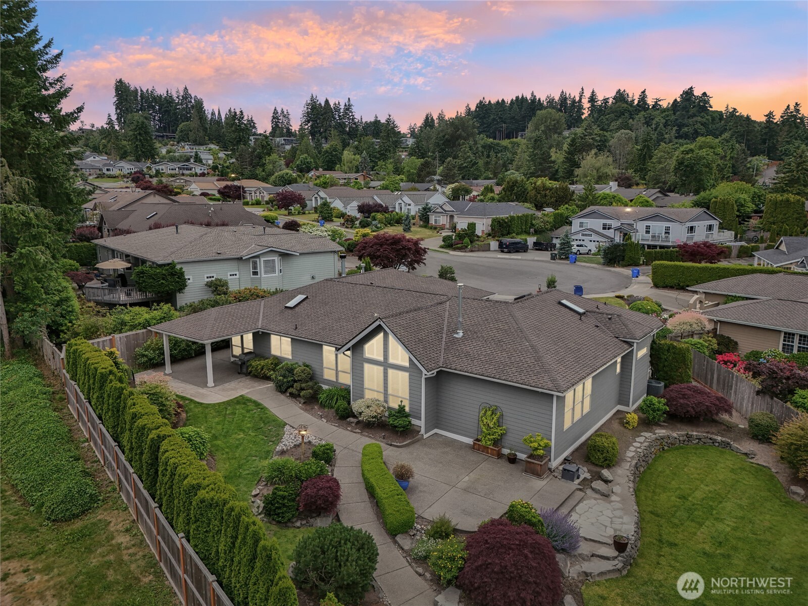 7887 Greyhawk Ave
