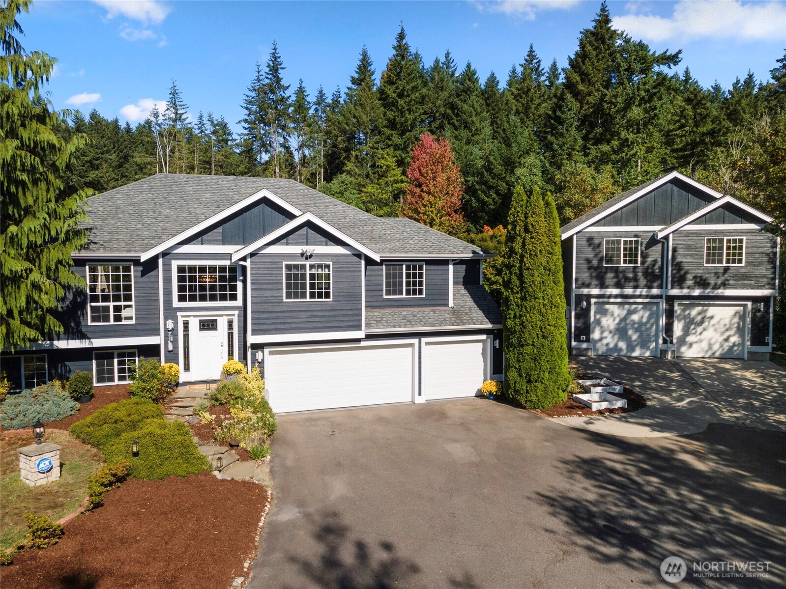 557 SE Spruce Road