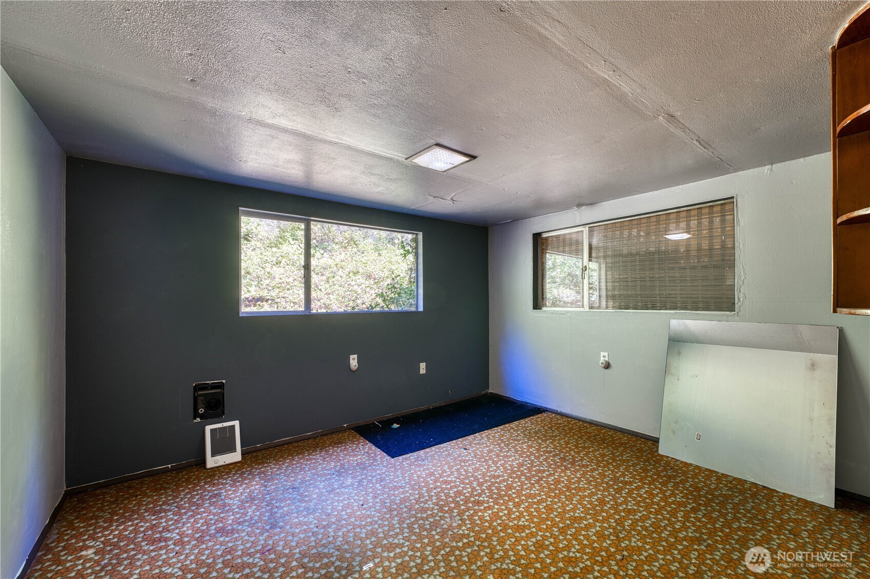 6015 Whitmore Drive NW