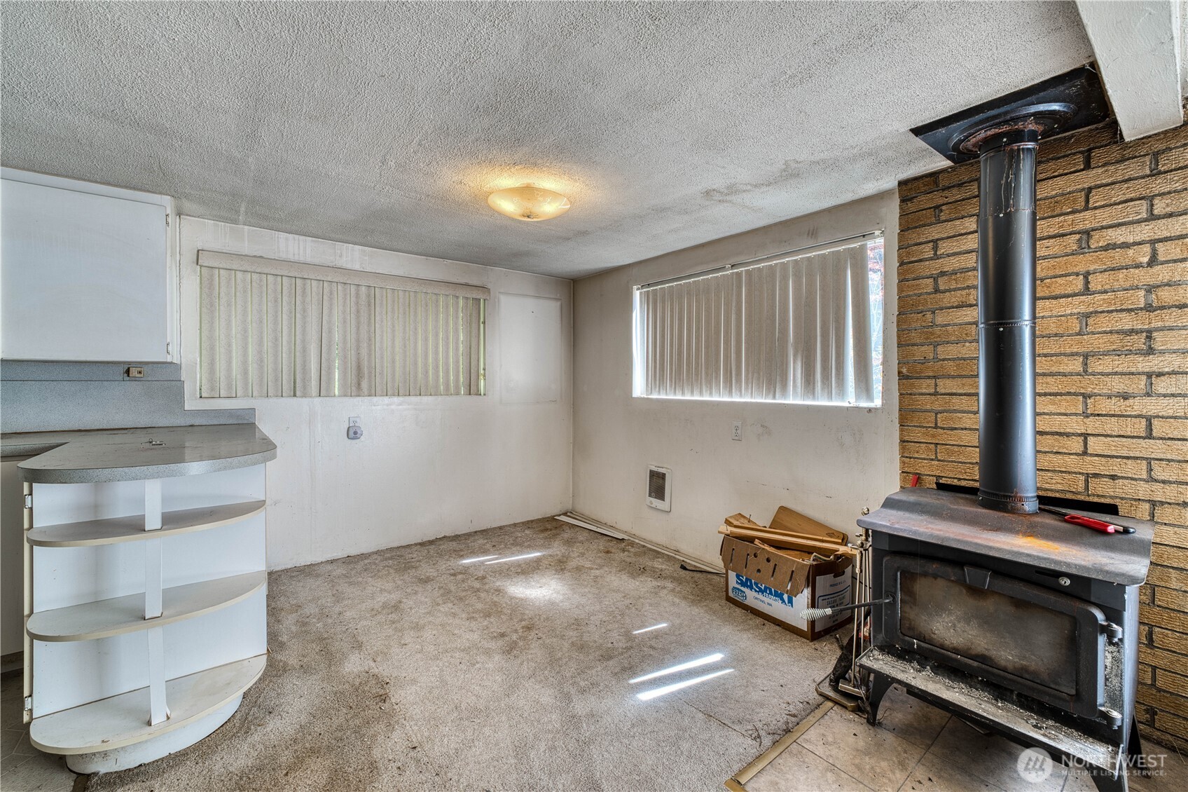 6015 Whitmore Drive NW