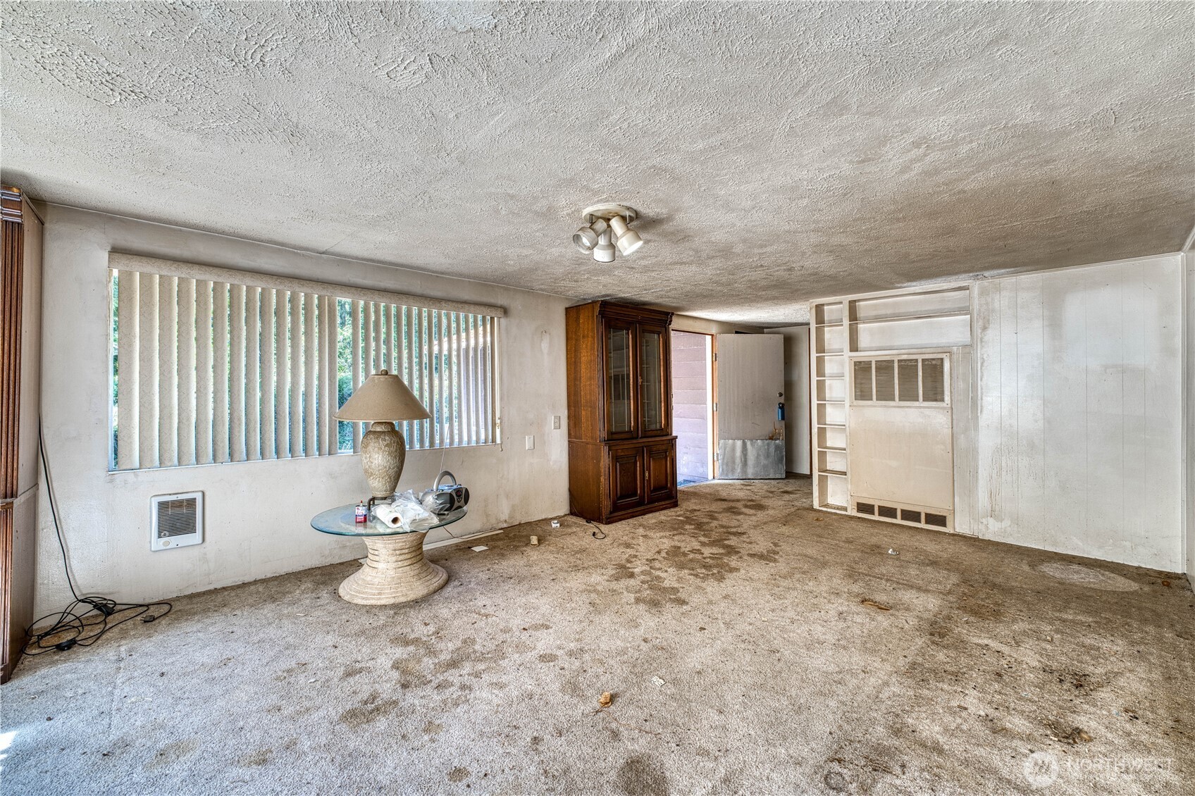 6015 Whitmore Drive NW