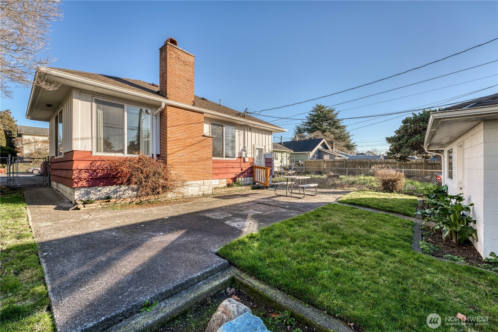 6126 S Thompson Avenue