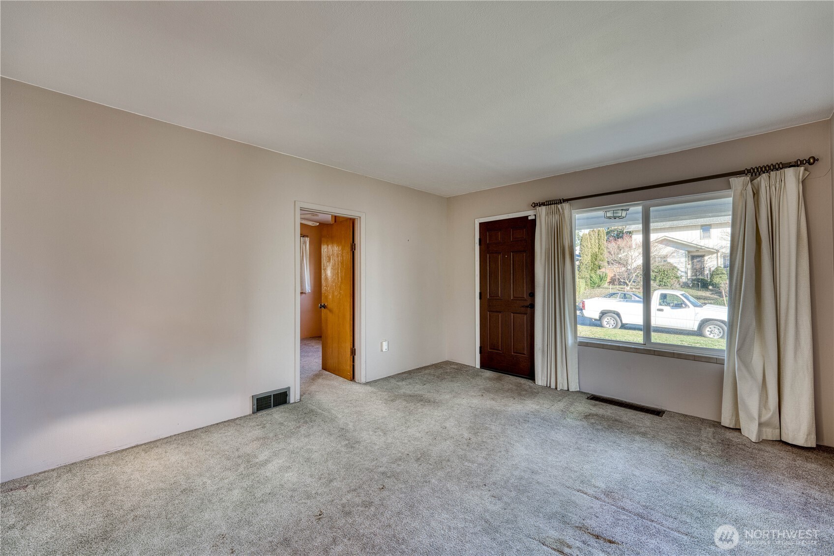 6126 S Thompson Avenue