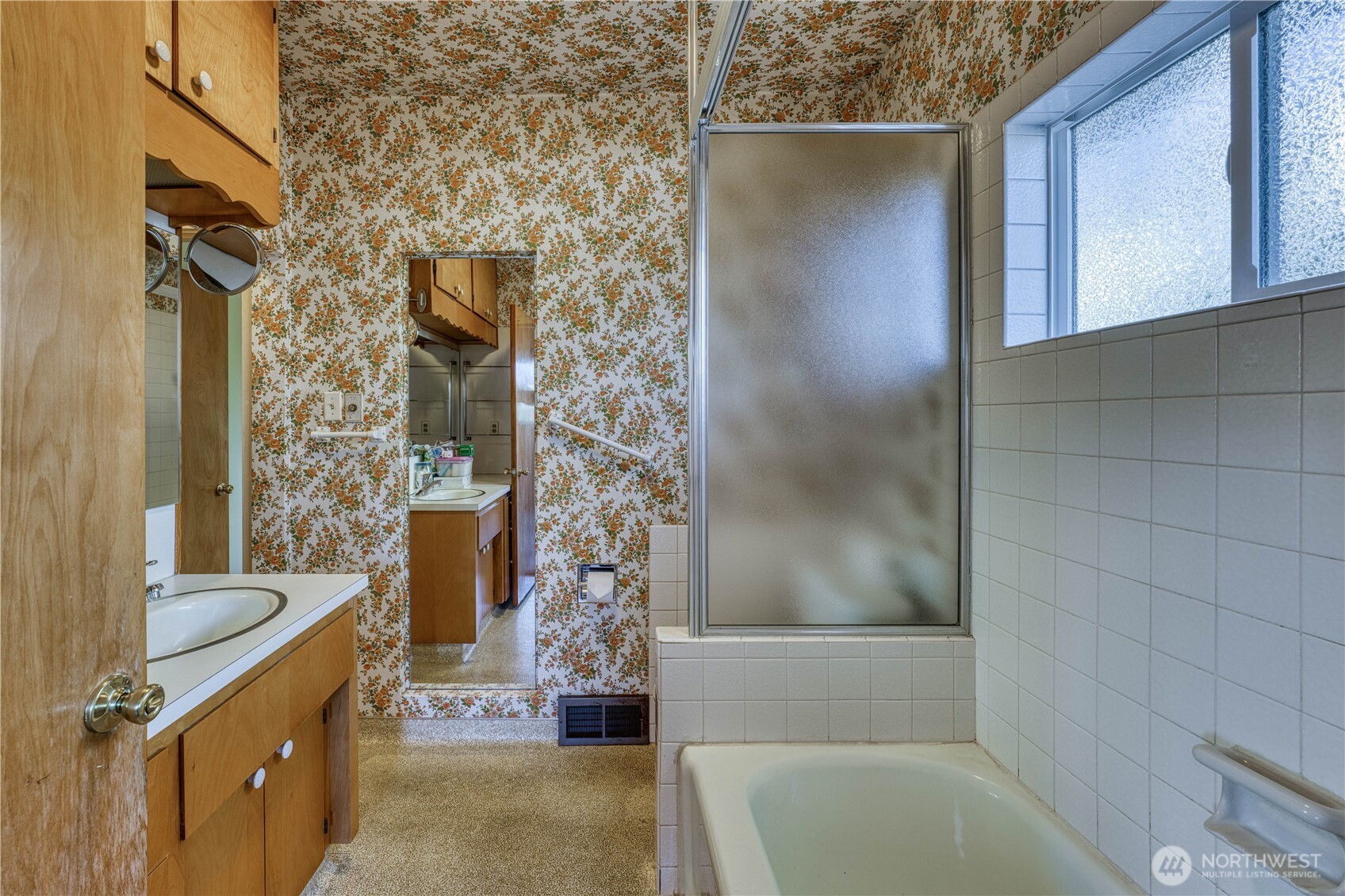 6126 S Thompson Avenue