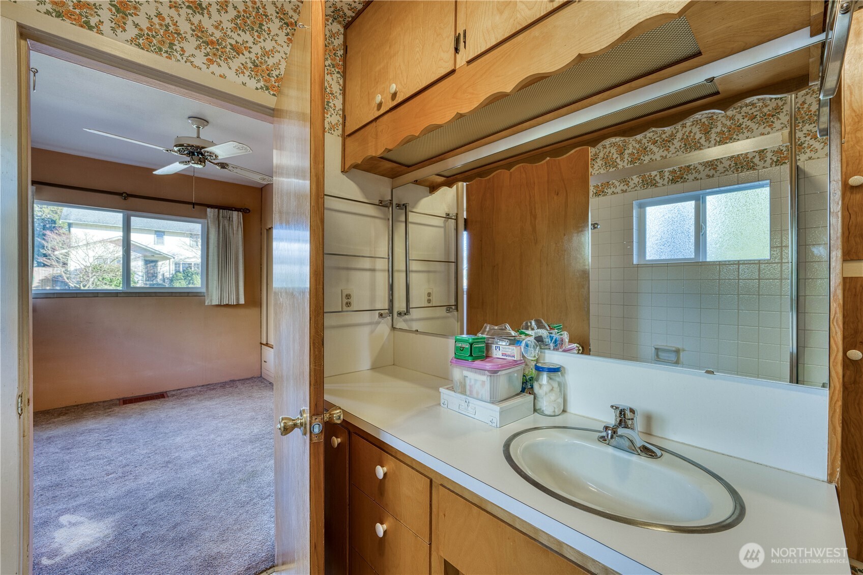 6126 S Thompson Avenue