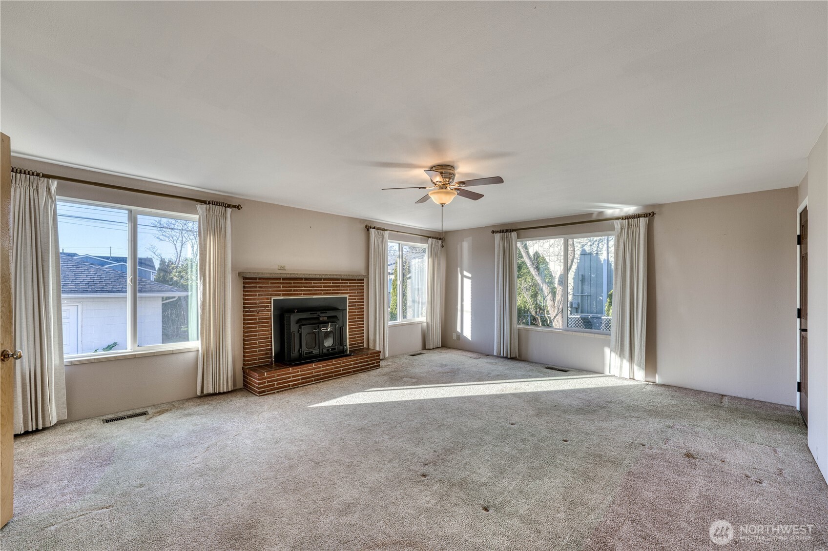 6126 S Thompson Avenue