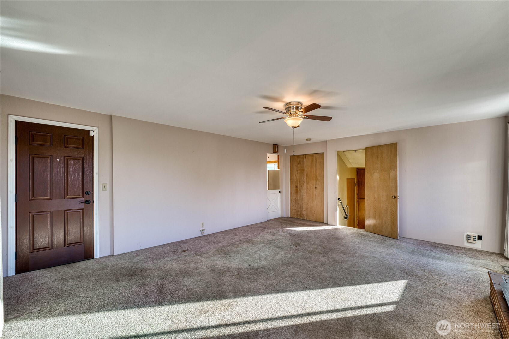 6126 S Thompson Avenue