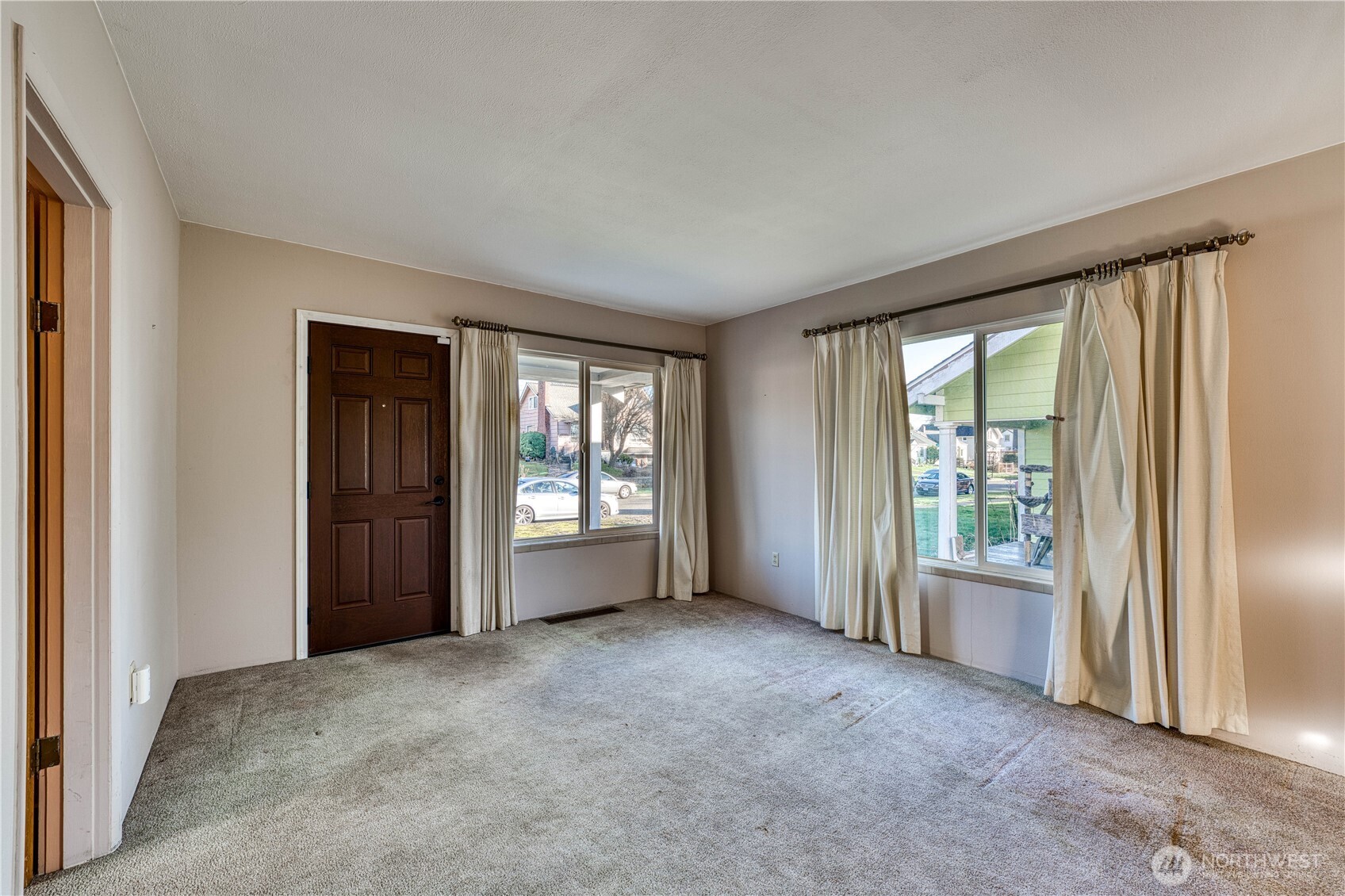 6126 S Thompson Avenue