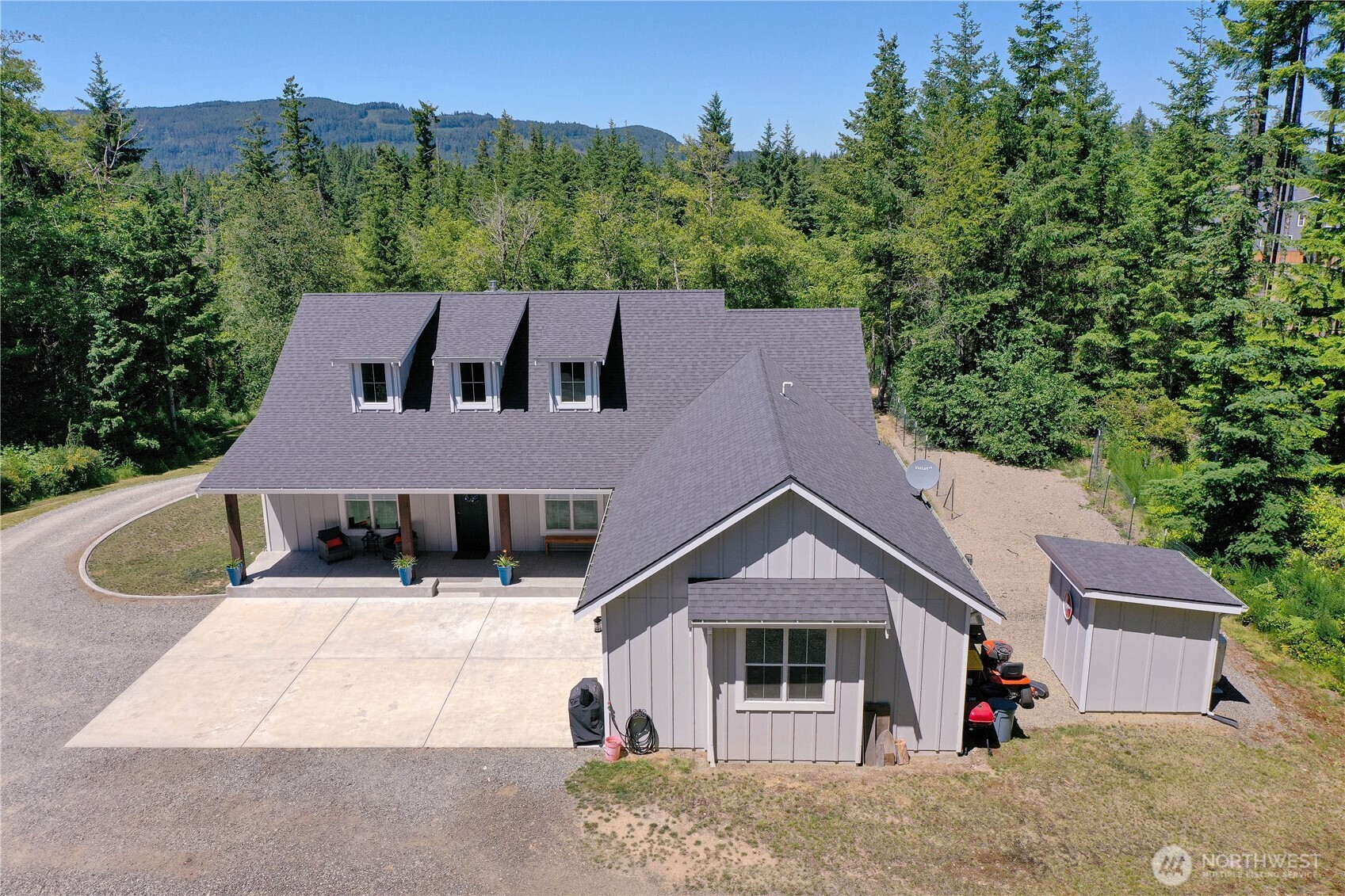 4402 Lone Bear Lane SW