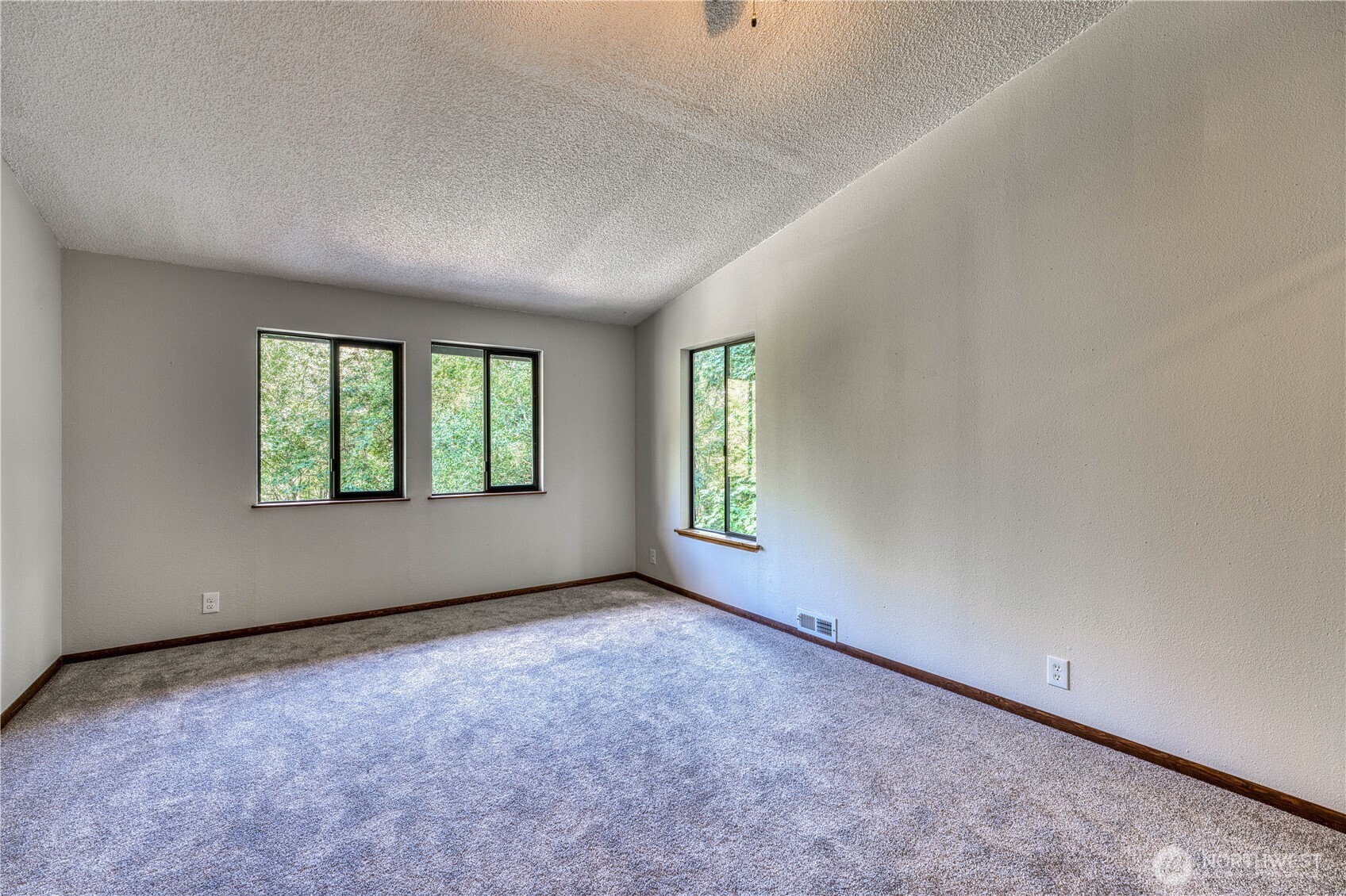 4111 Wollochet Drive NW