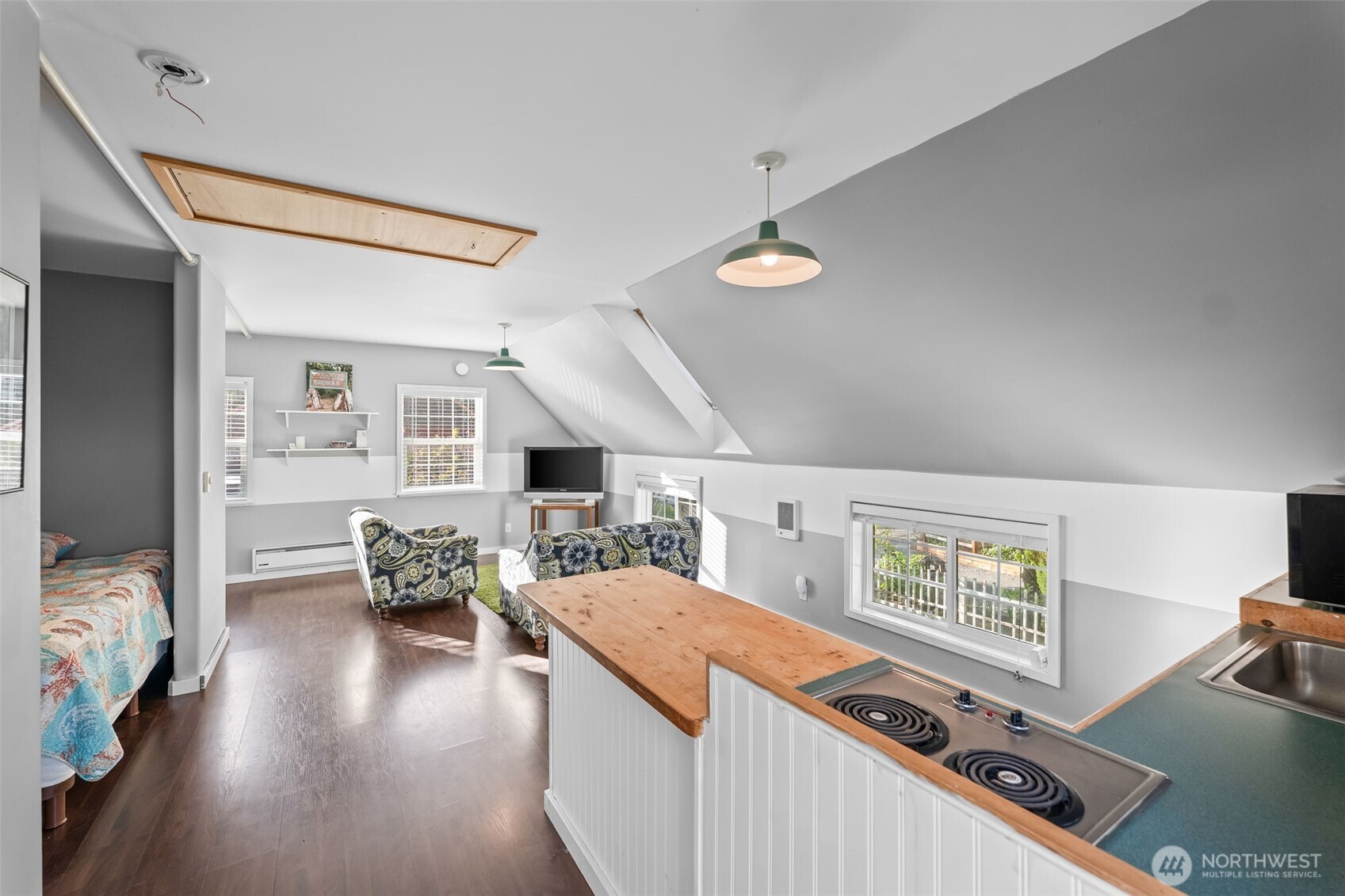 3048 Steamboat Island Road NW