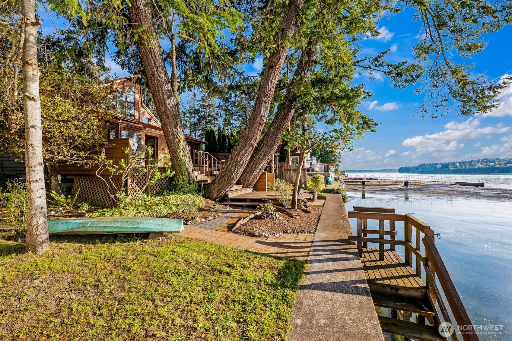 3048 Steamboat Island Road NW